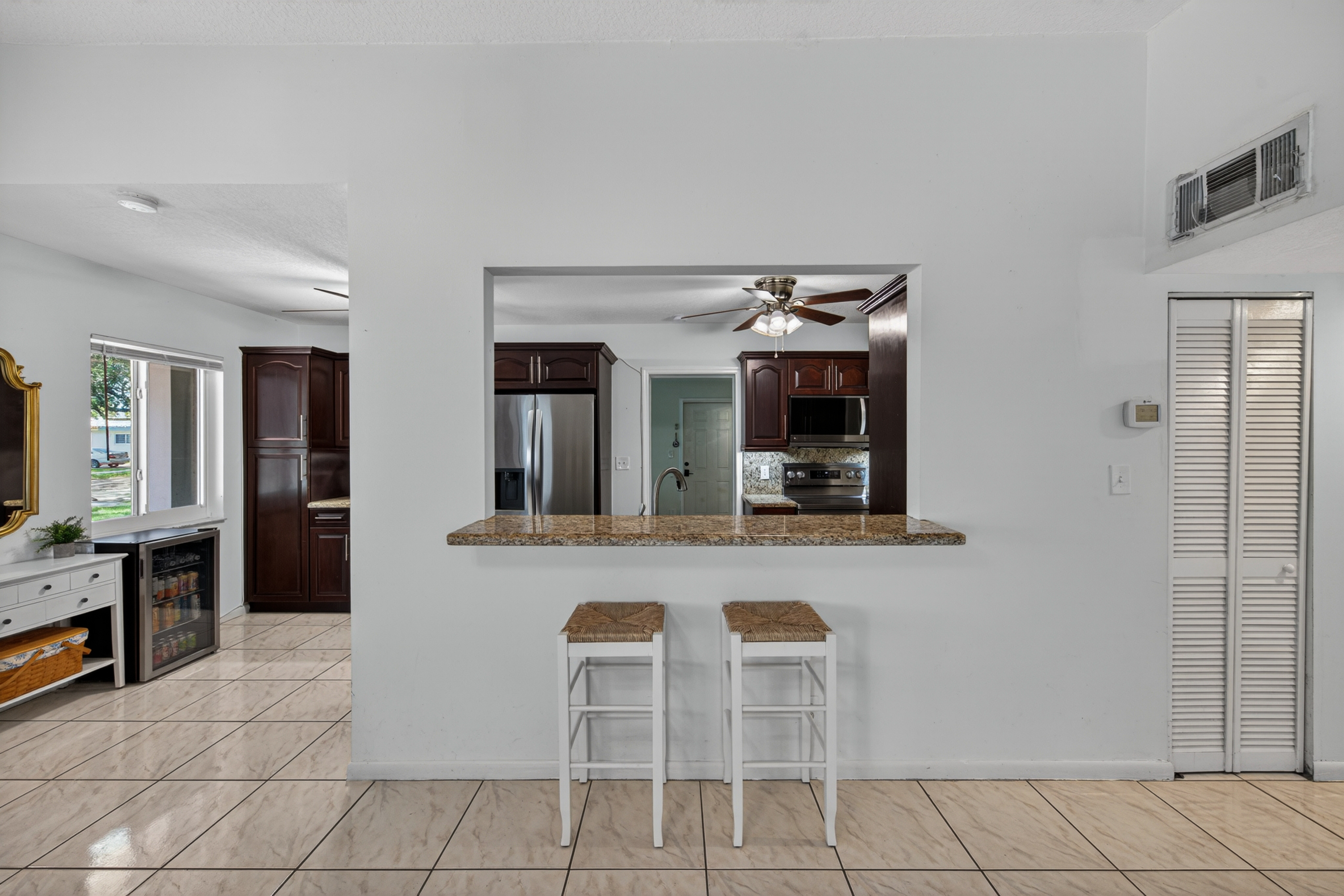 211 S 57th Way Hollywood FL 33023