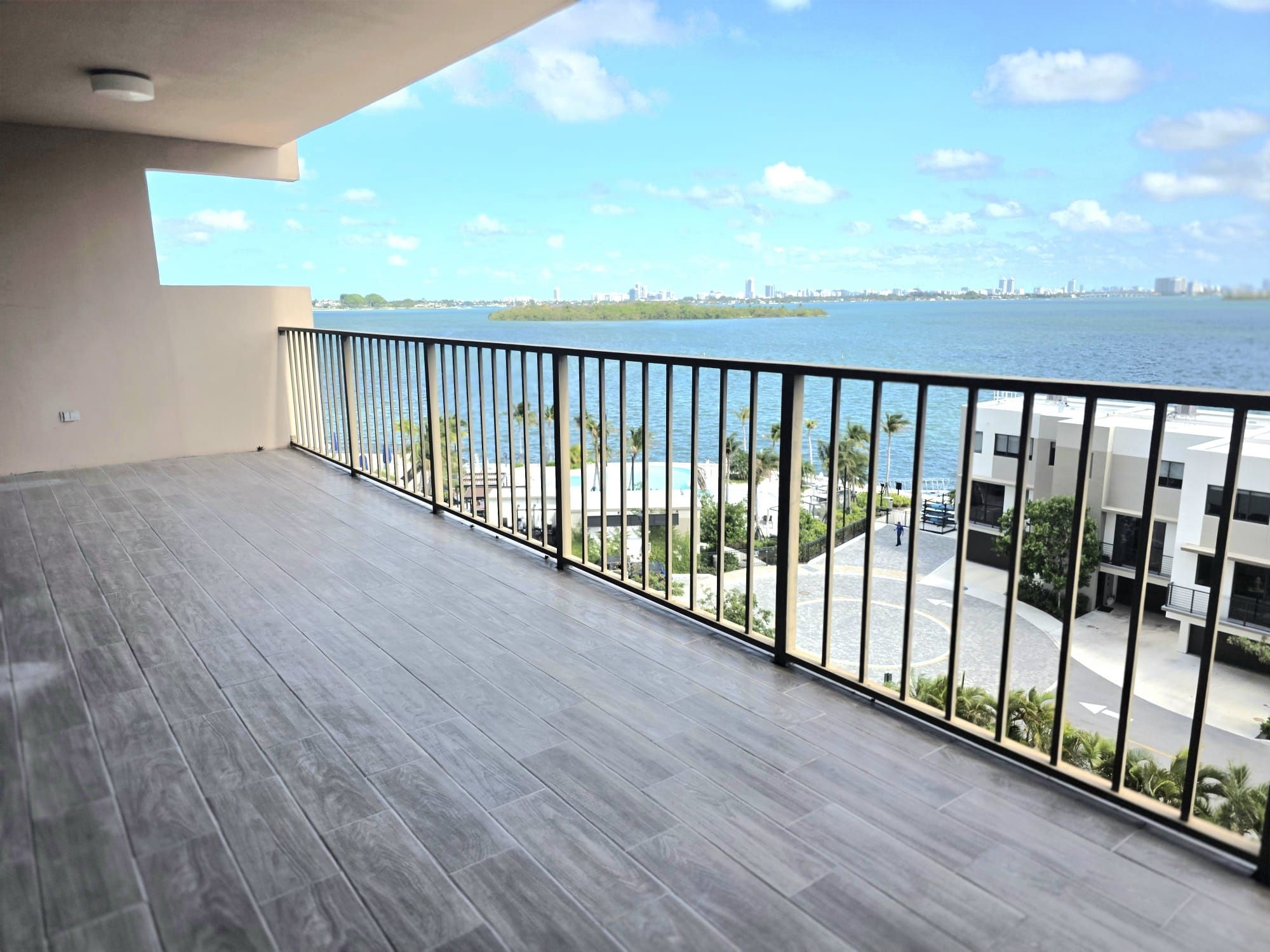1800 NE 114th Street Miami FL 33181