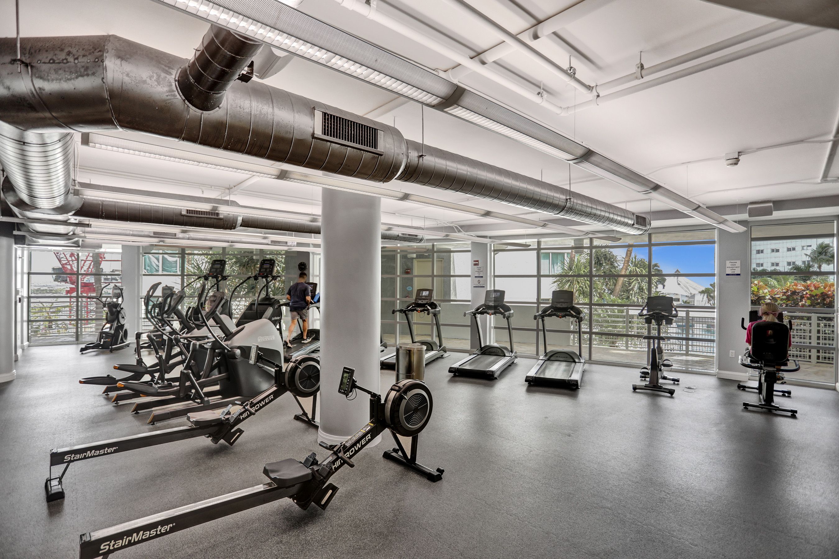 253 NE 2nd Street Miami FL 33132