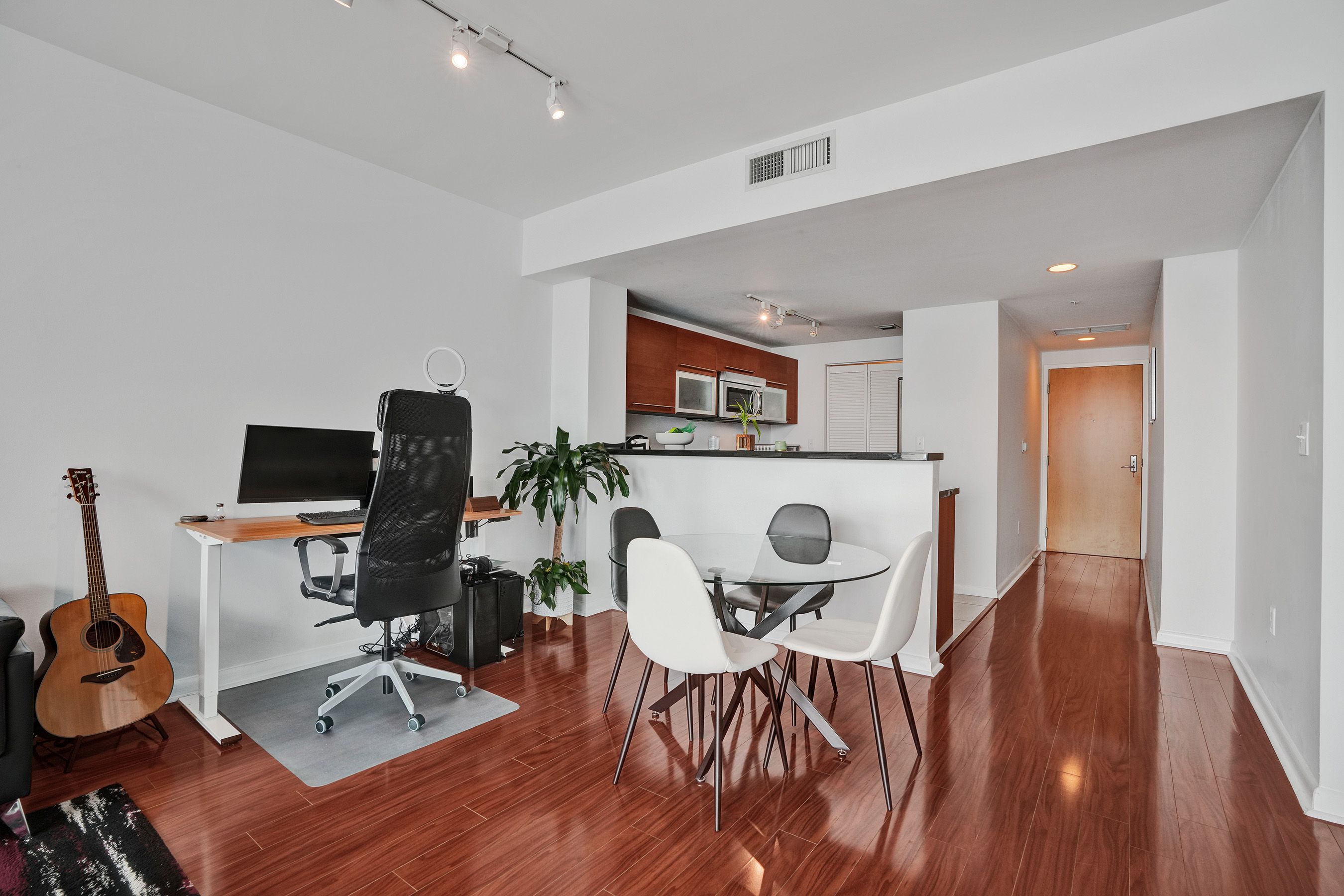 253 NE 2nd Street Miami FL 33132