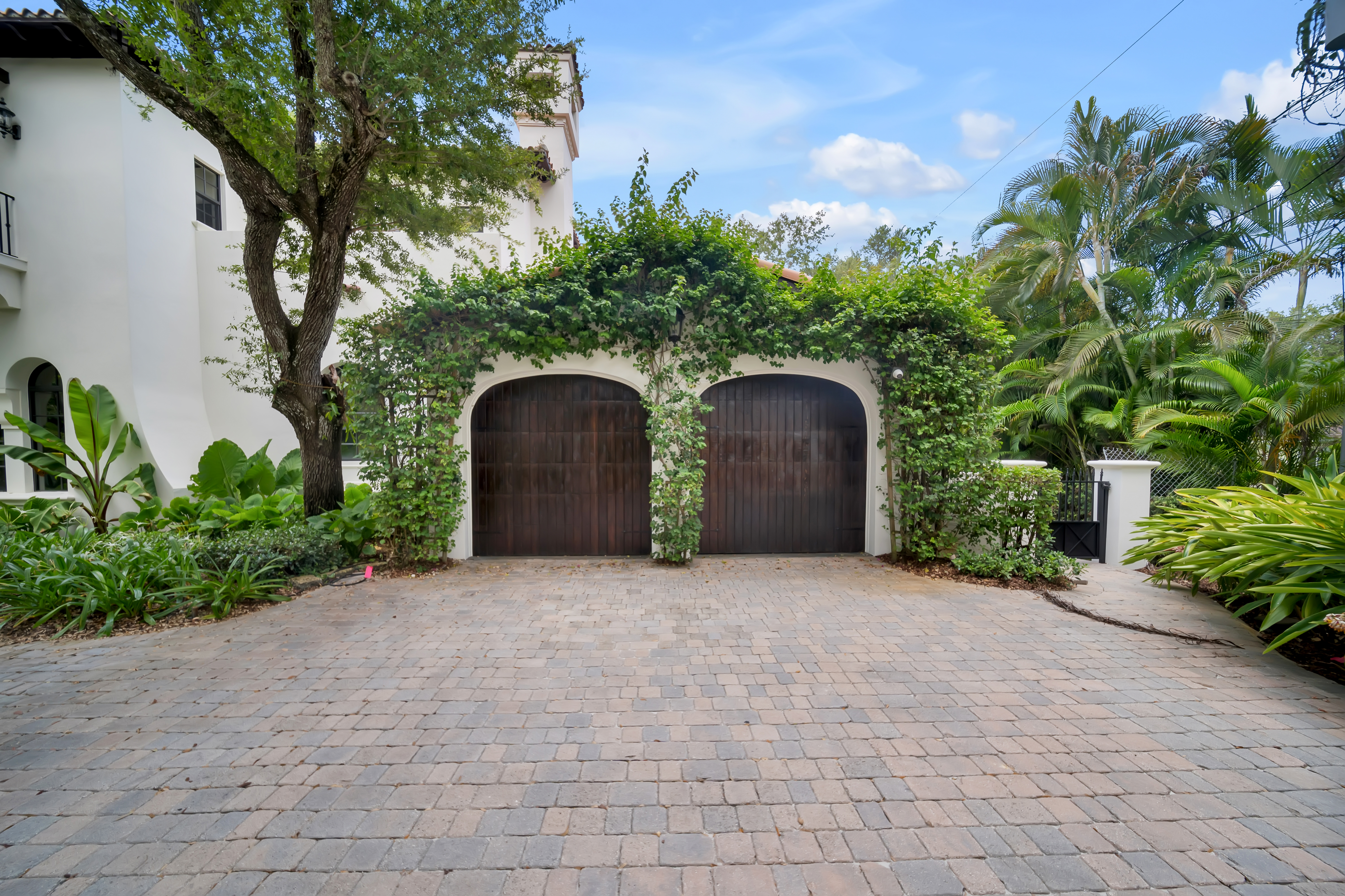8301 SW 53rd Avenue Miami FL 33143