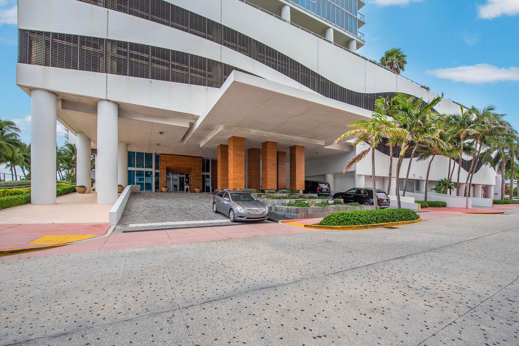 6899 Collins Avenue Miami Beach FL 33141