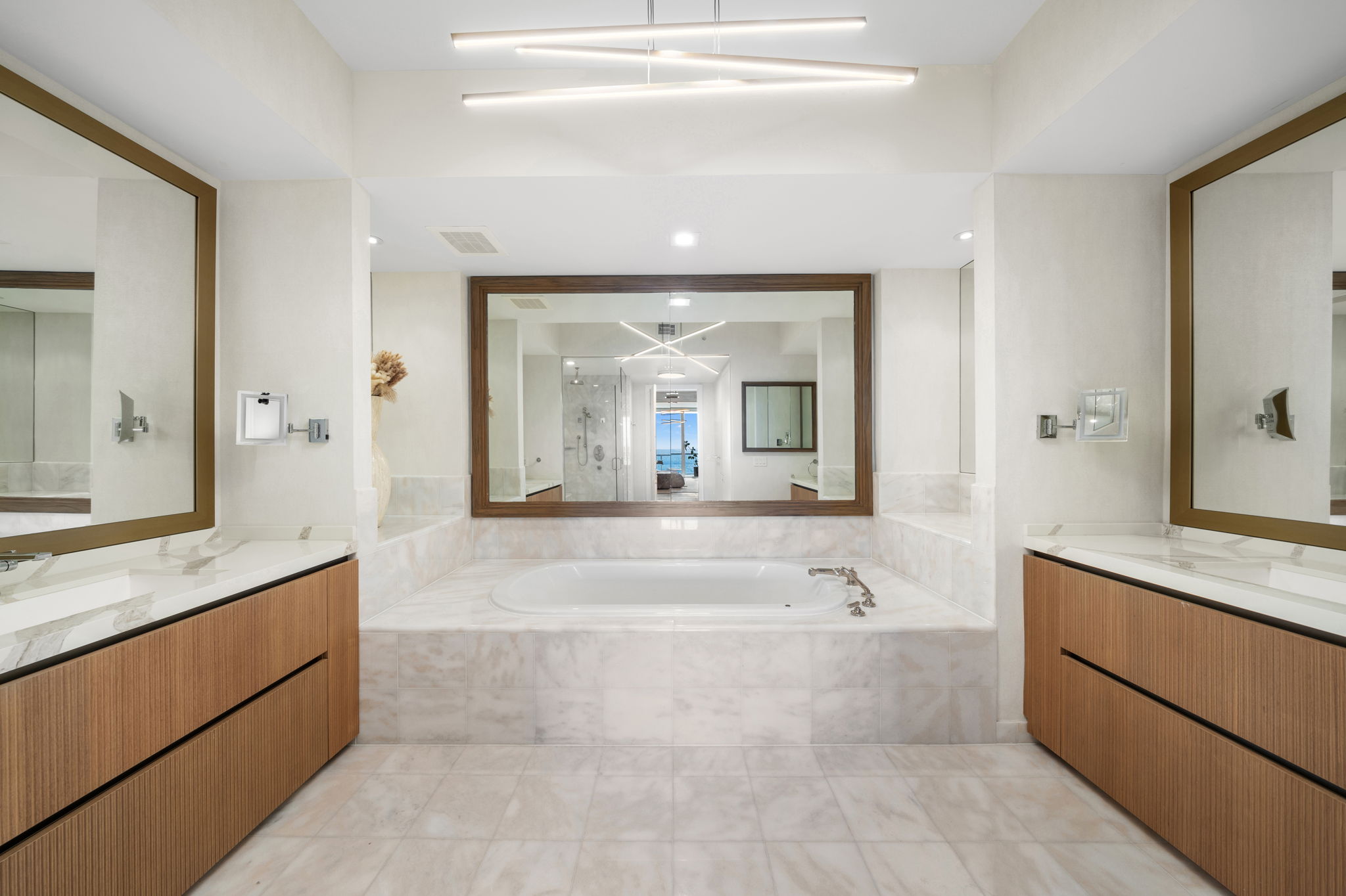 50 S Pointe Drive Miami Beach FL 33139