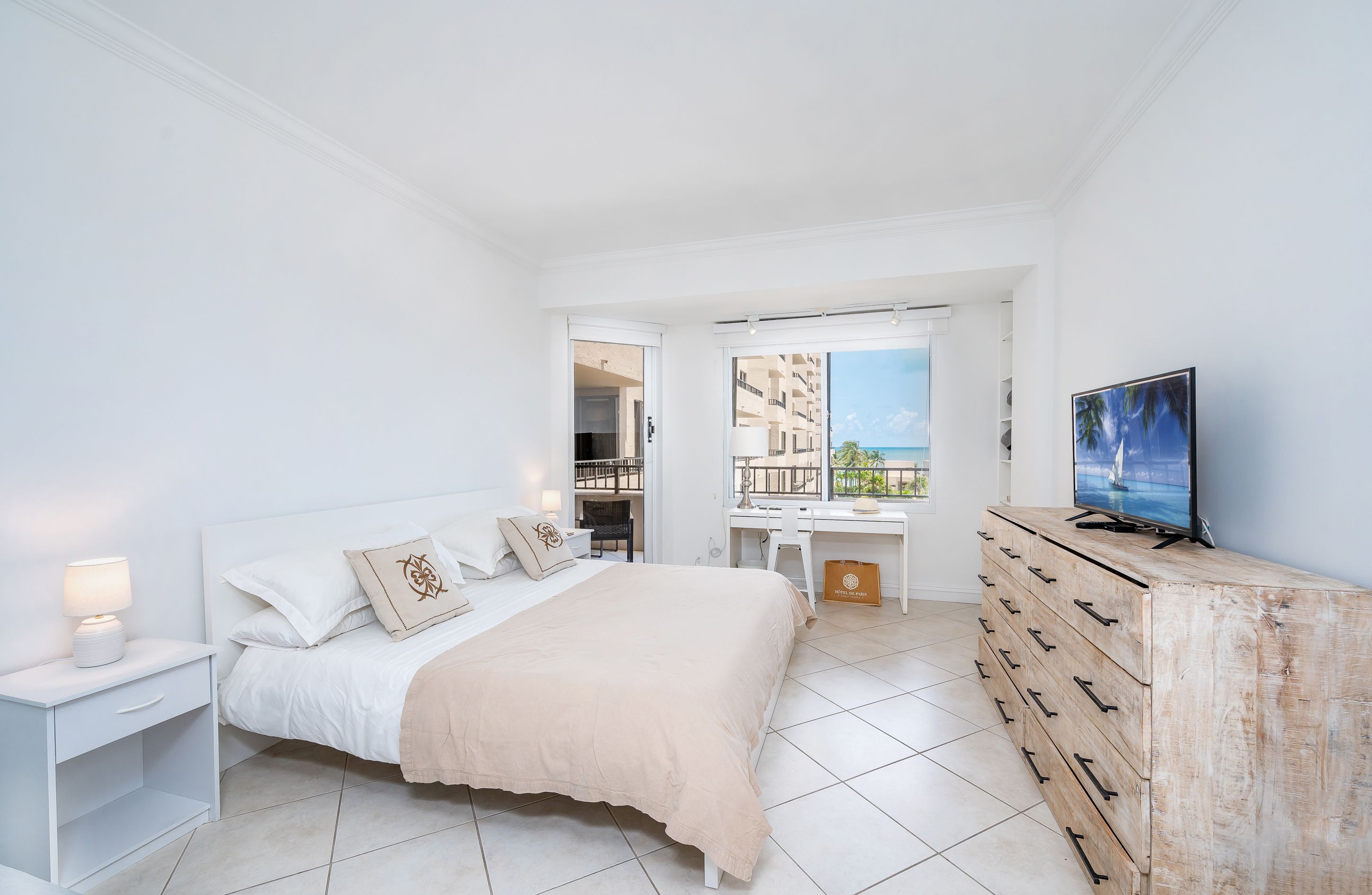 201 Crandon Boulevard Key Biscayne FL 33149