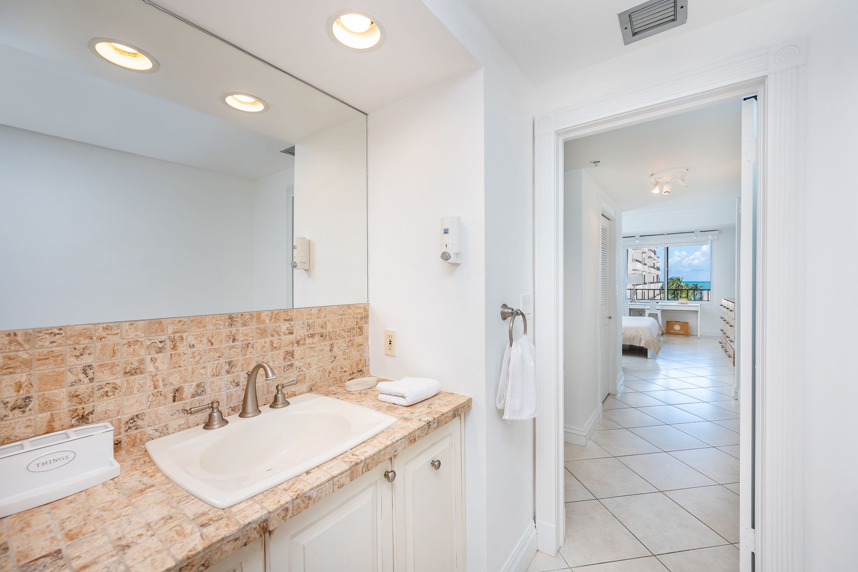 201 Crandon Boulevard Key Biscayne FL 33149