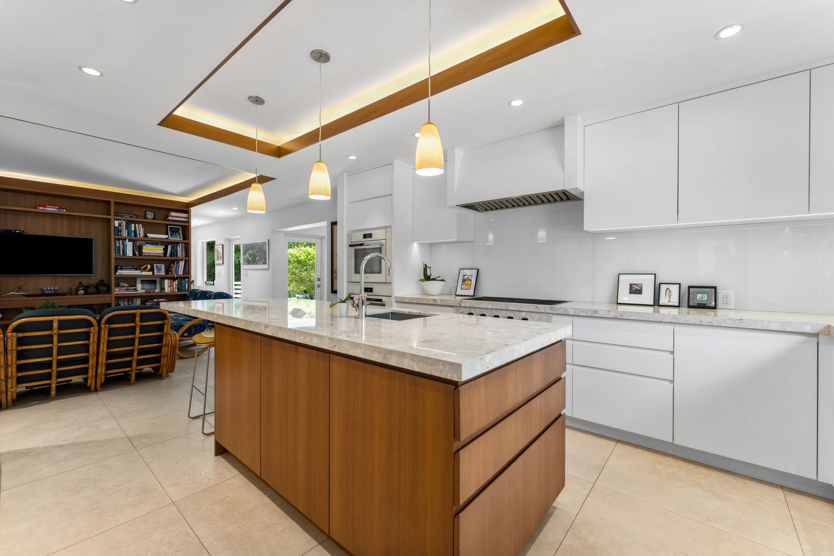 690 Warren Lane Key Biscayne FL 33149