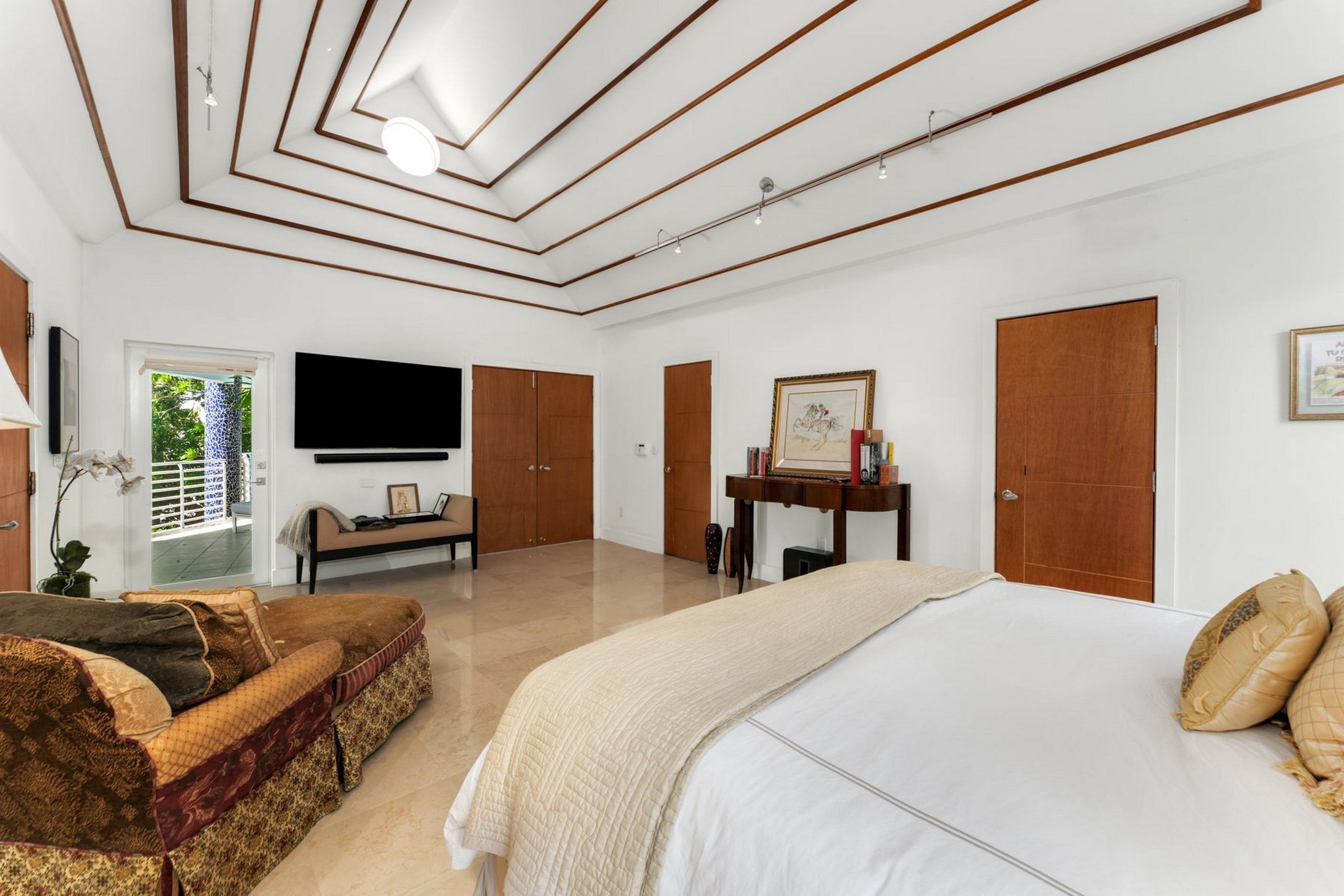 690 Warren Lane Key Biscayne FL 33149