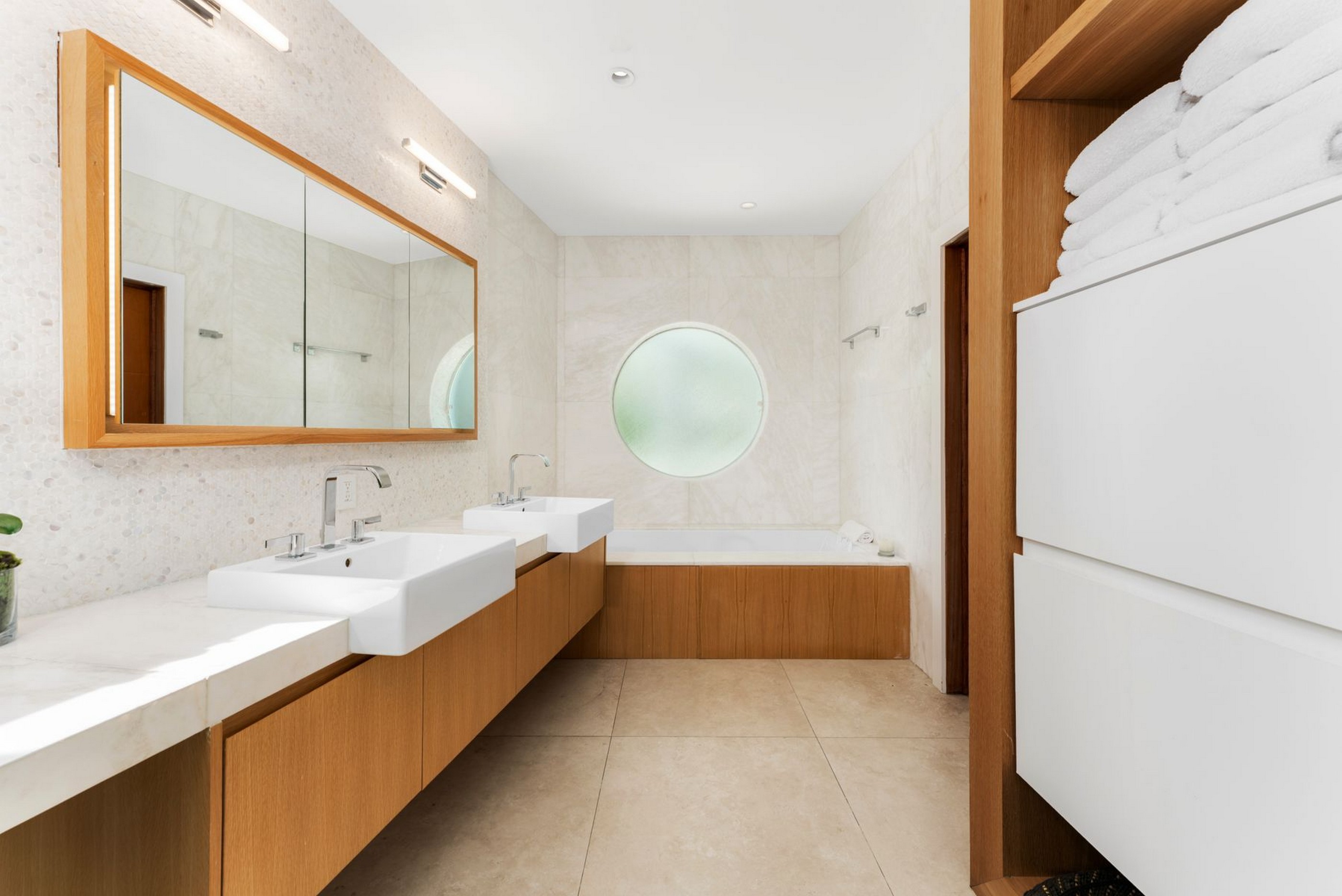 690 Warren Lane Key Biscayne FL 33149