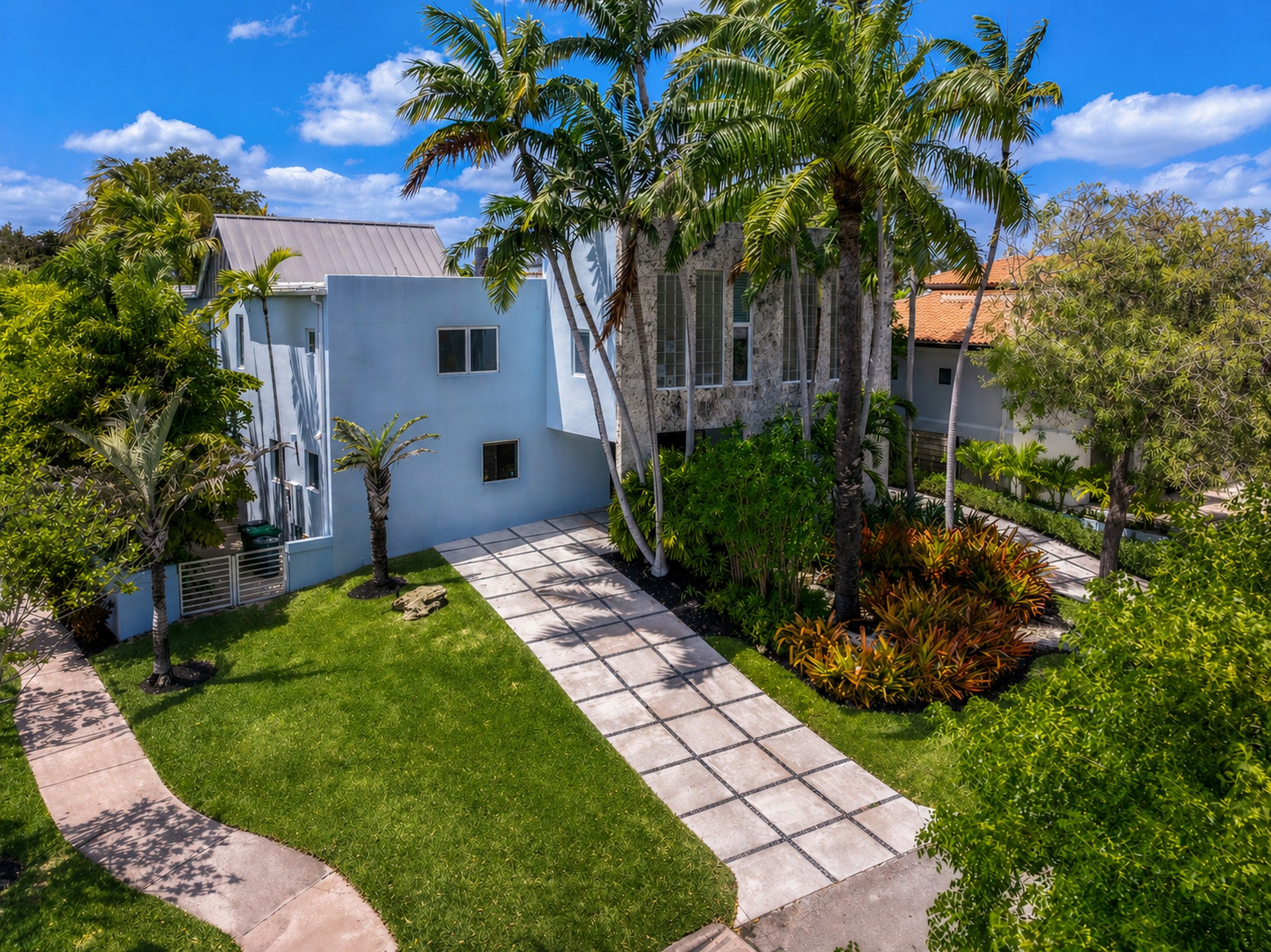 690 Warren Lane Key Biscayne FL 33149