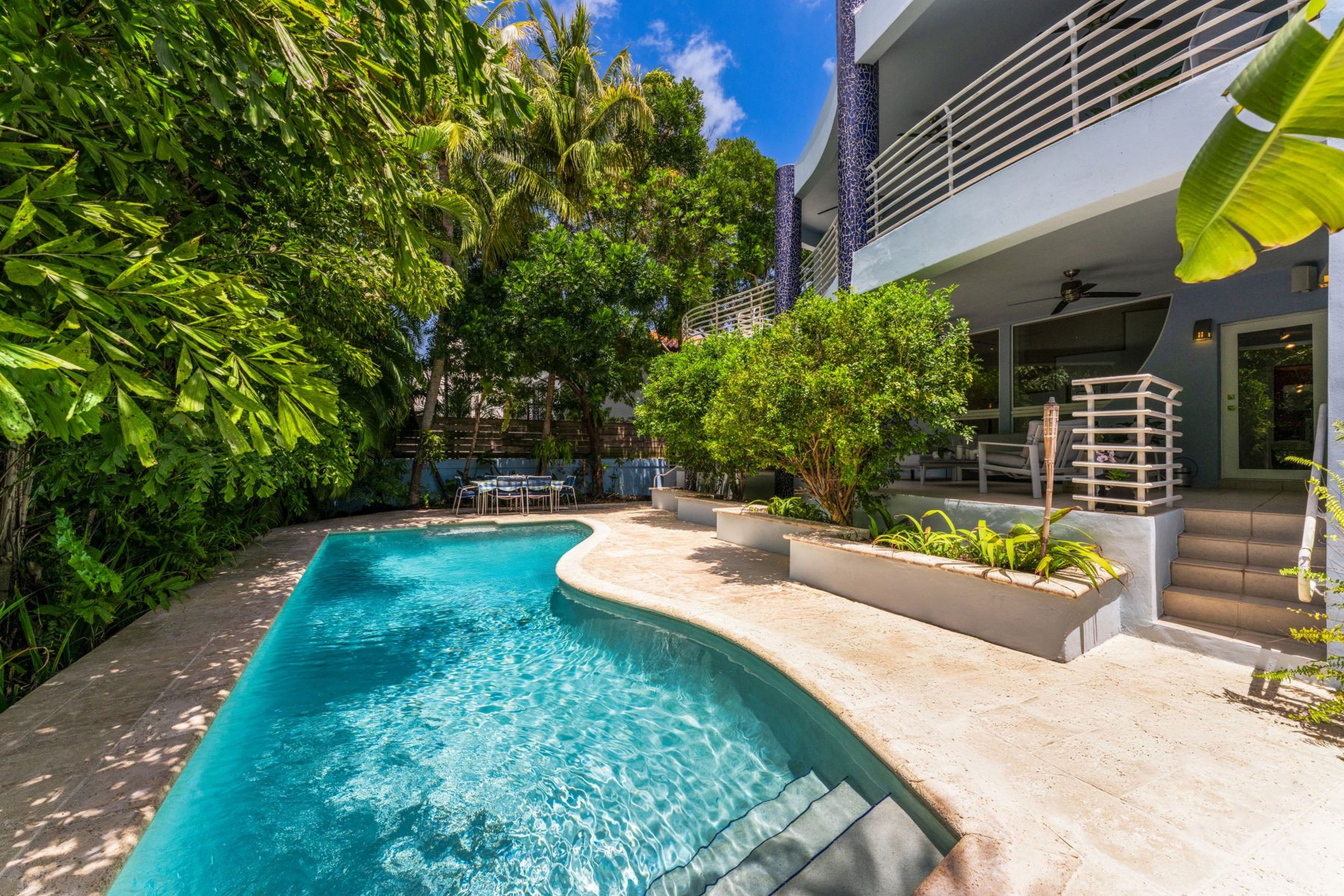 690 Warren Lane Key Biscayne FL 33149