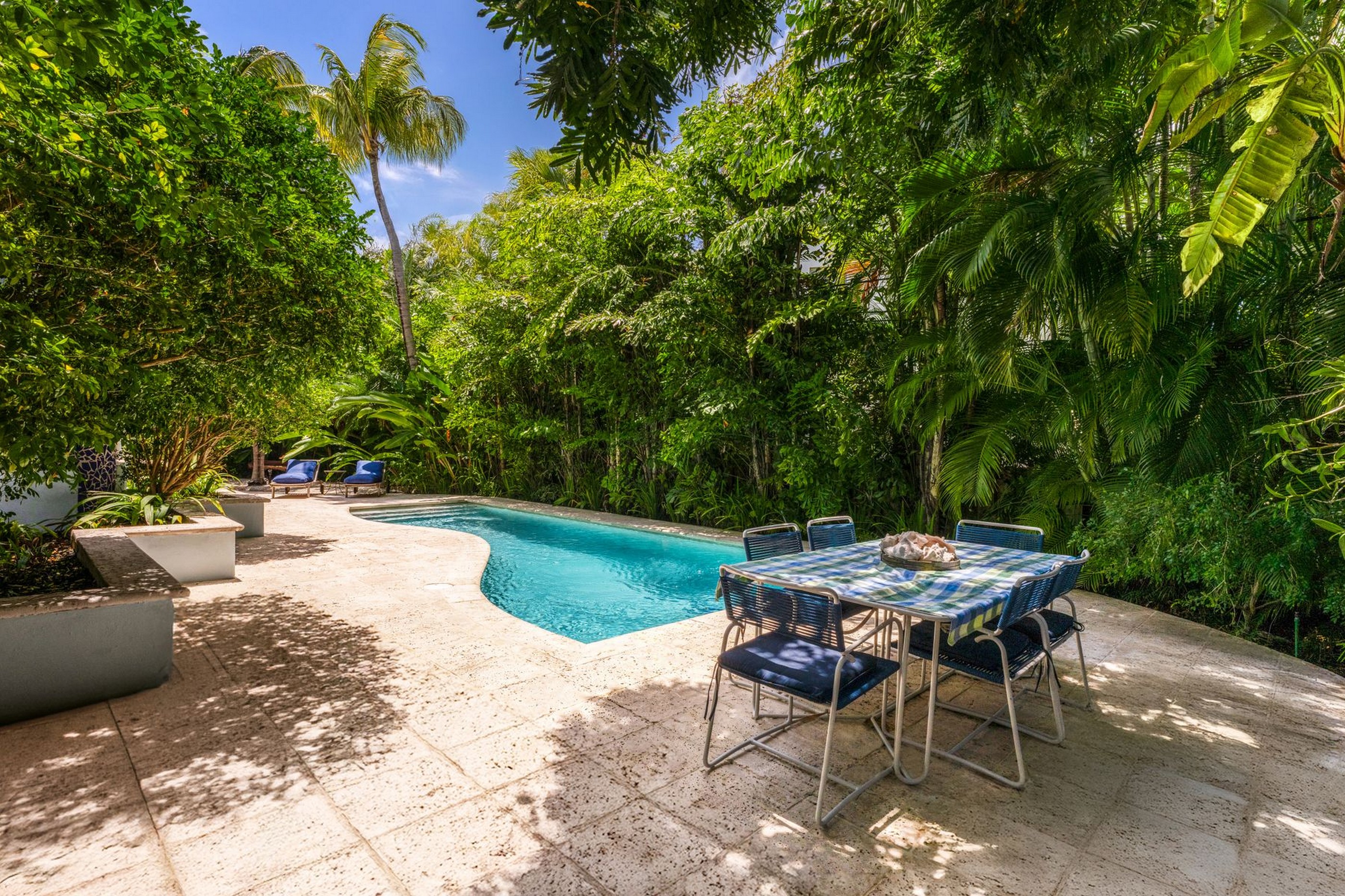 690 Warren Lane Key Biscayne FL 33149