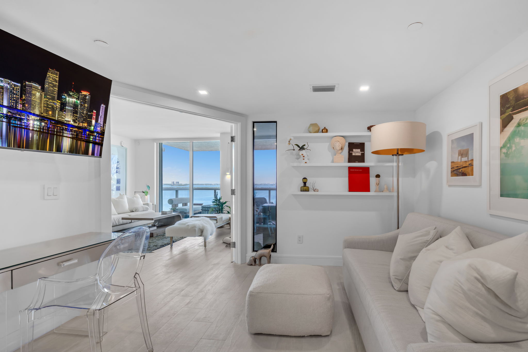 10 Venetian Way Miami Beach FL 33139