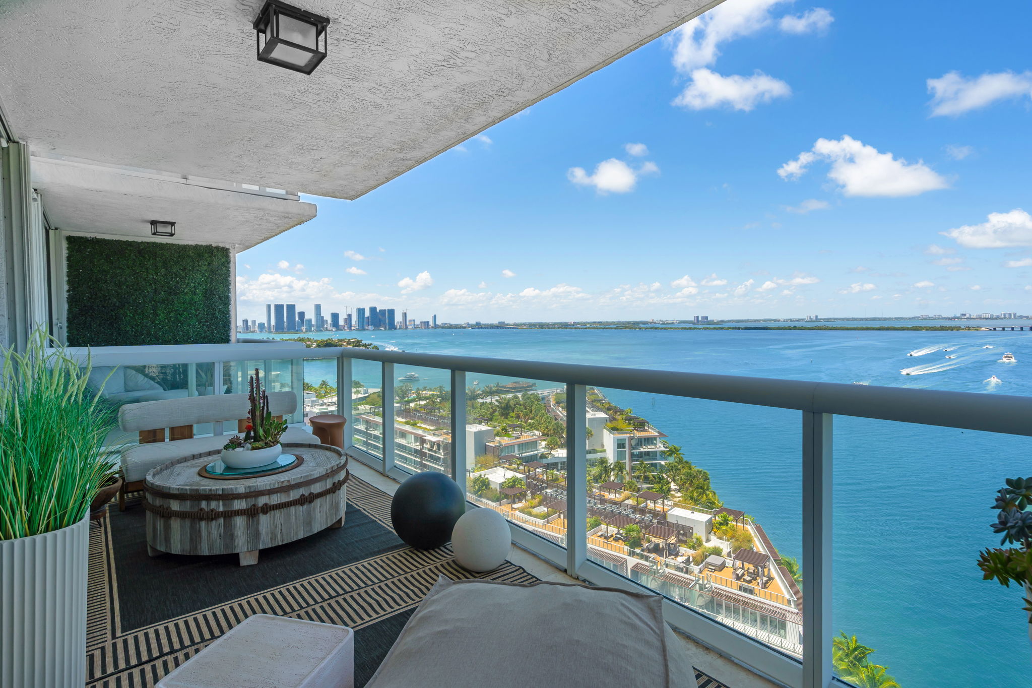 10 Venetian Way Miami Beach FL 33139