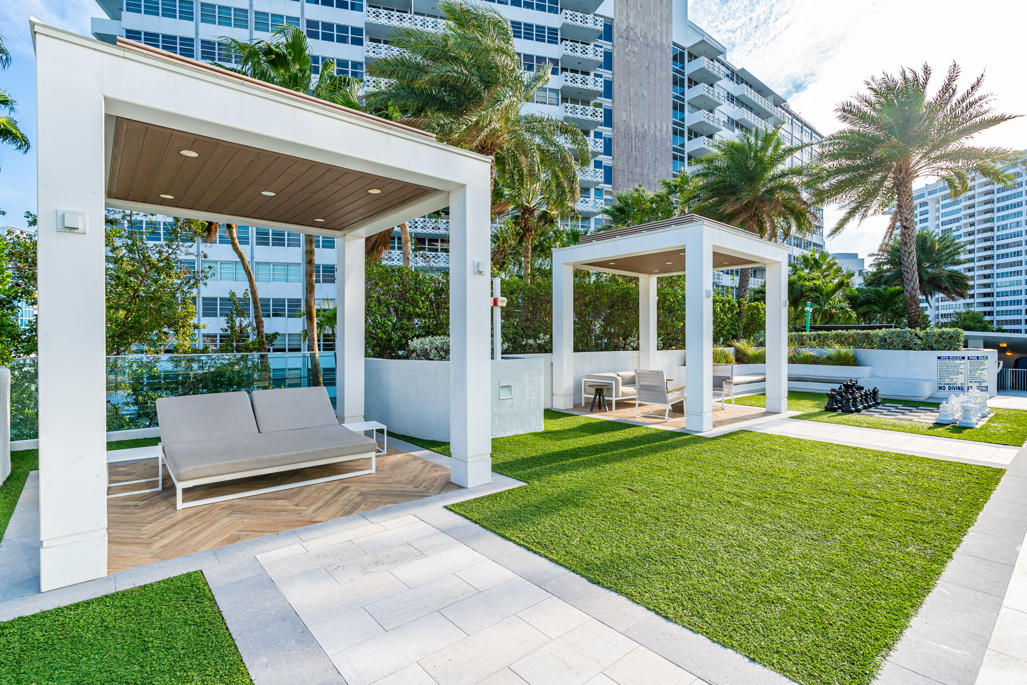 10 Venetian Way Miami Beach FL 33139