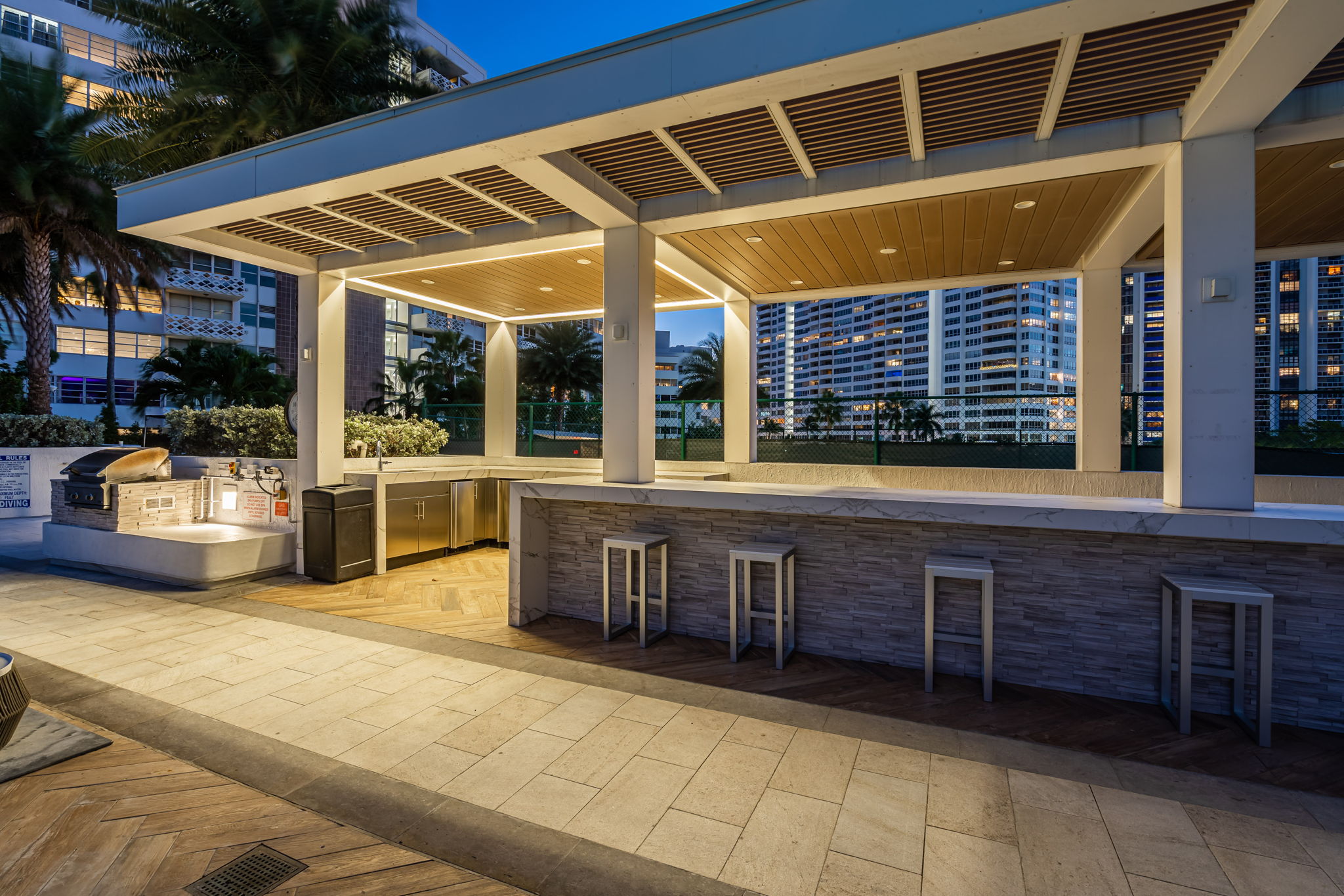 10 Venetian Way Miami Beach FL 33139