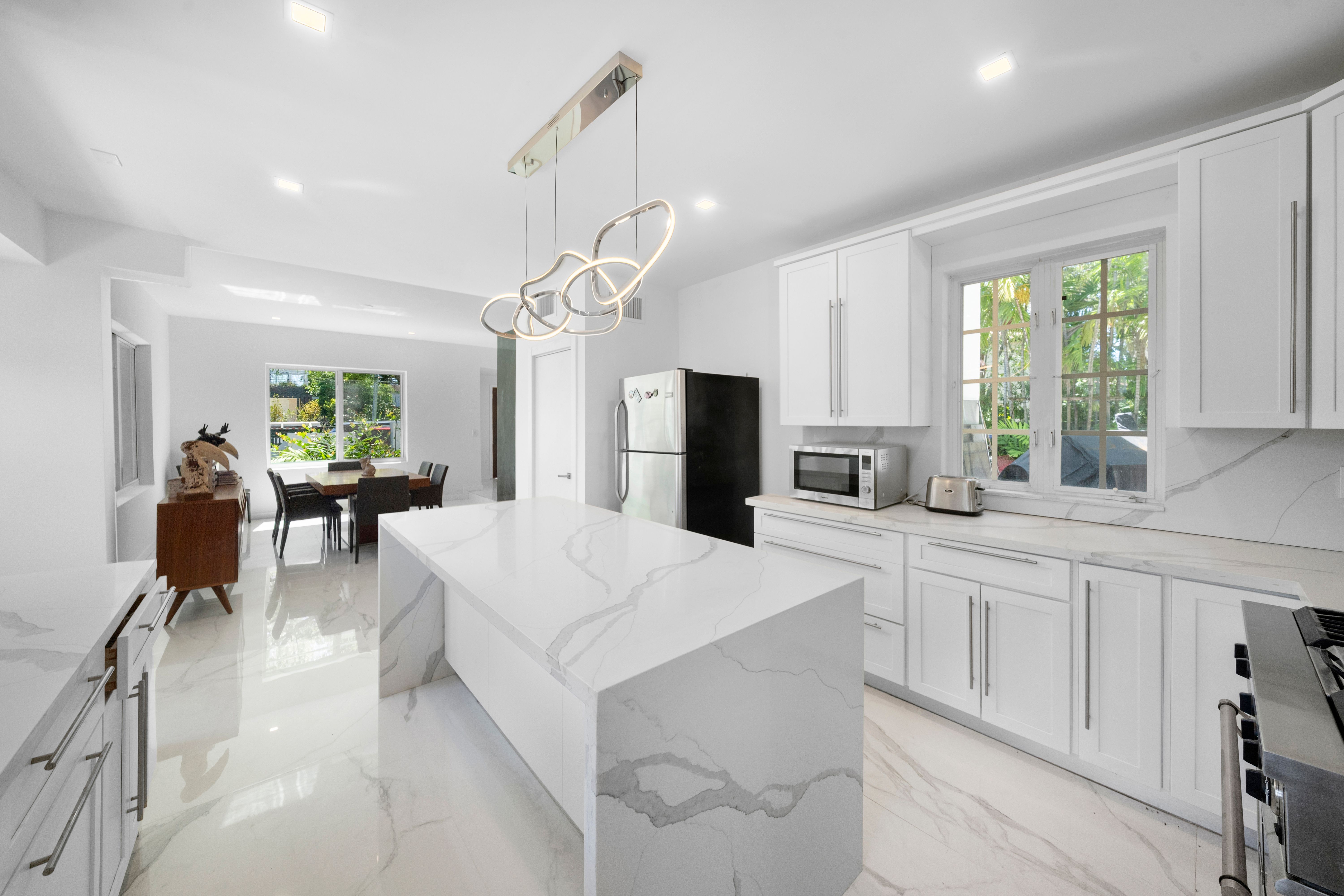 5824 Alton Road Miami Beach FL 33140