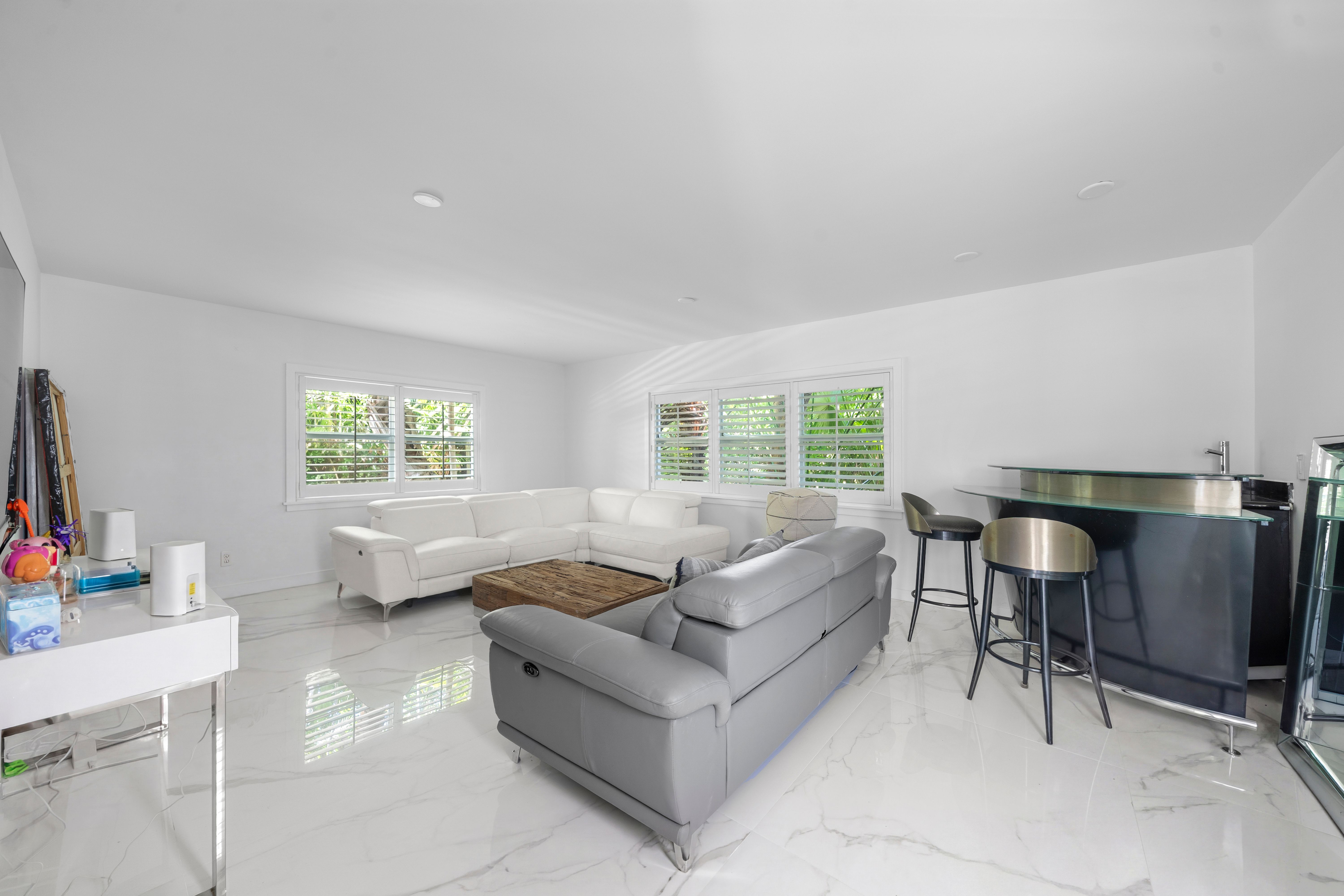 5824 Alton Road Miami Beach FL 33140