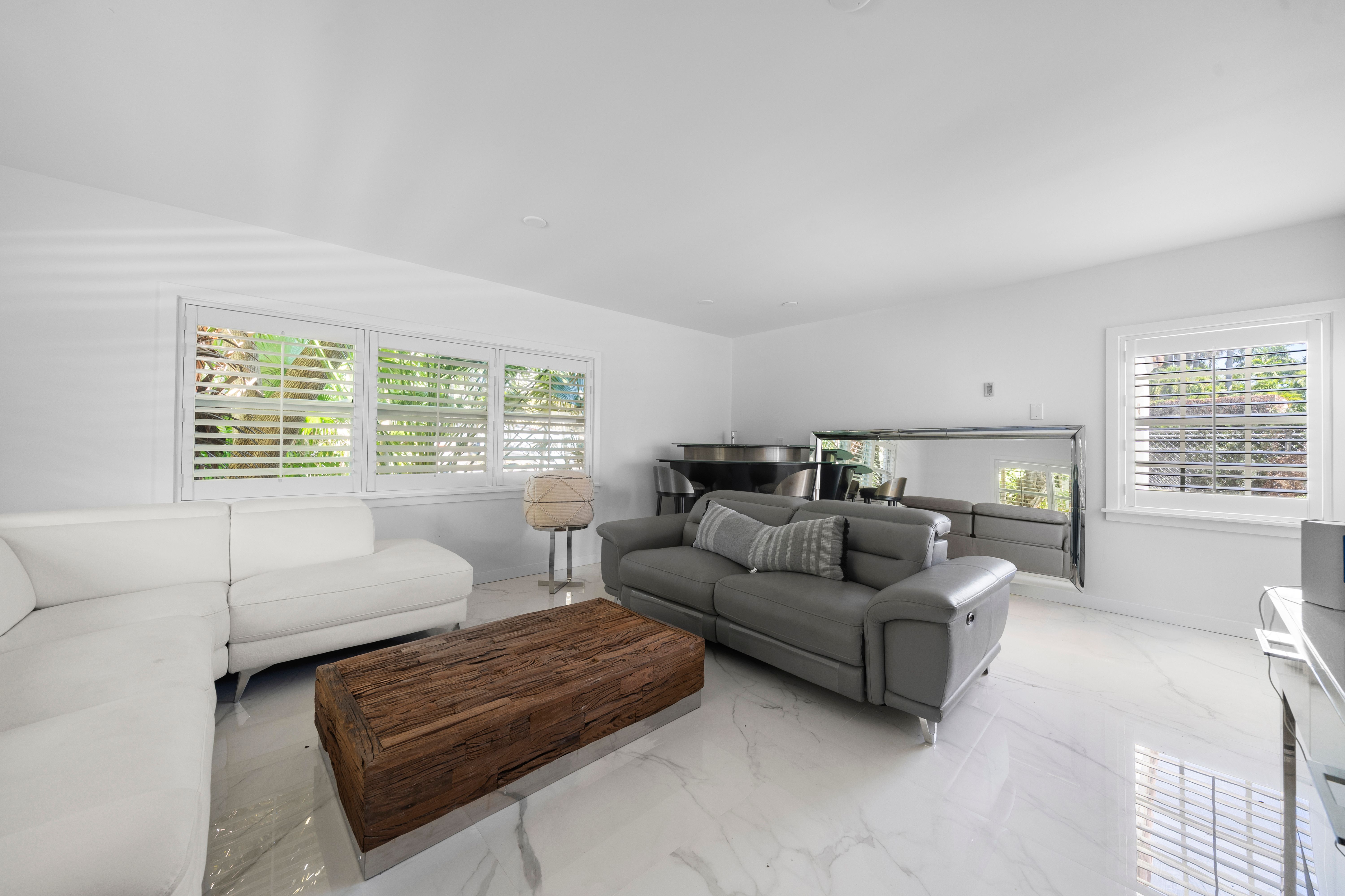 5824 Alton Road Miami Beach FL 33140