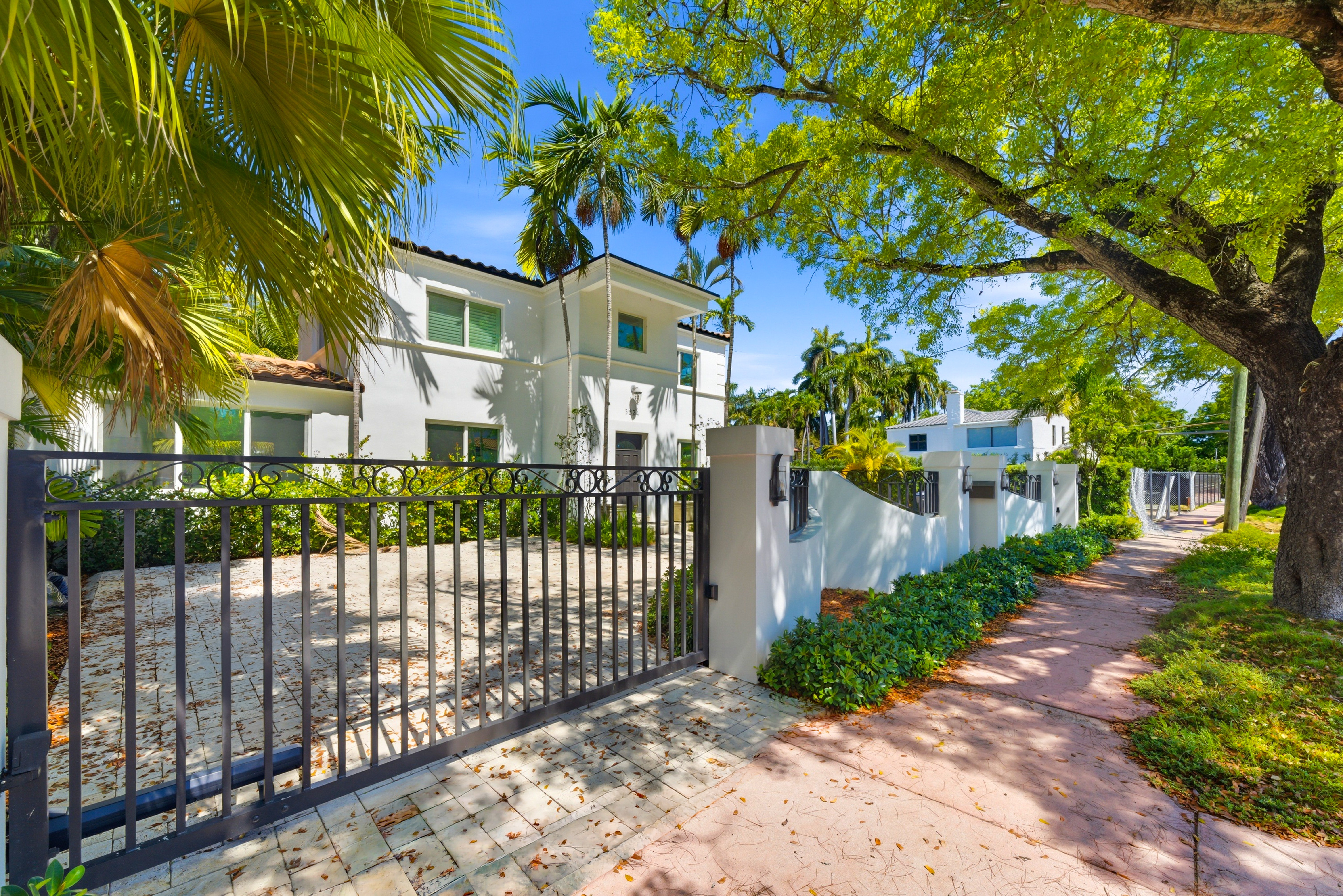 5824 Alton Road Miami Beach FL 33140