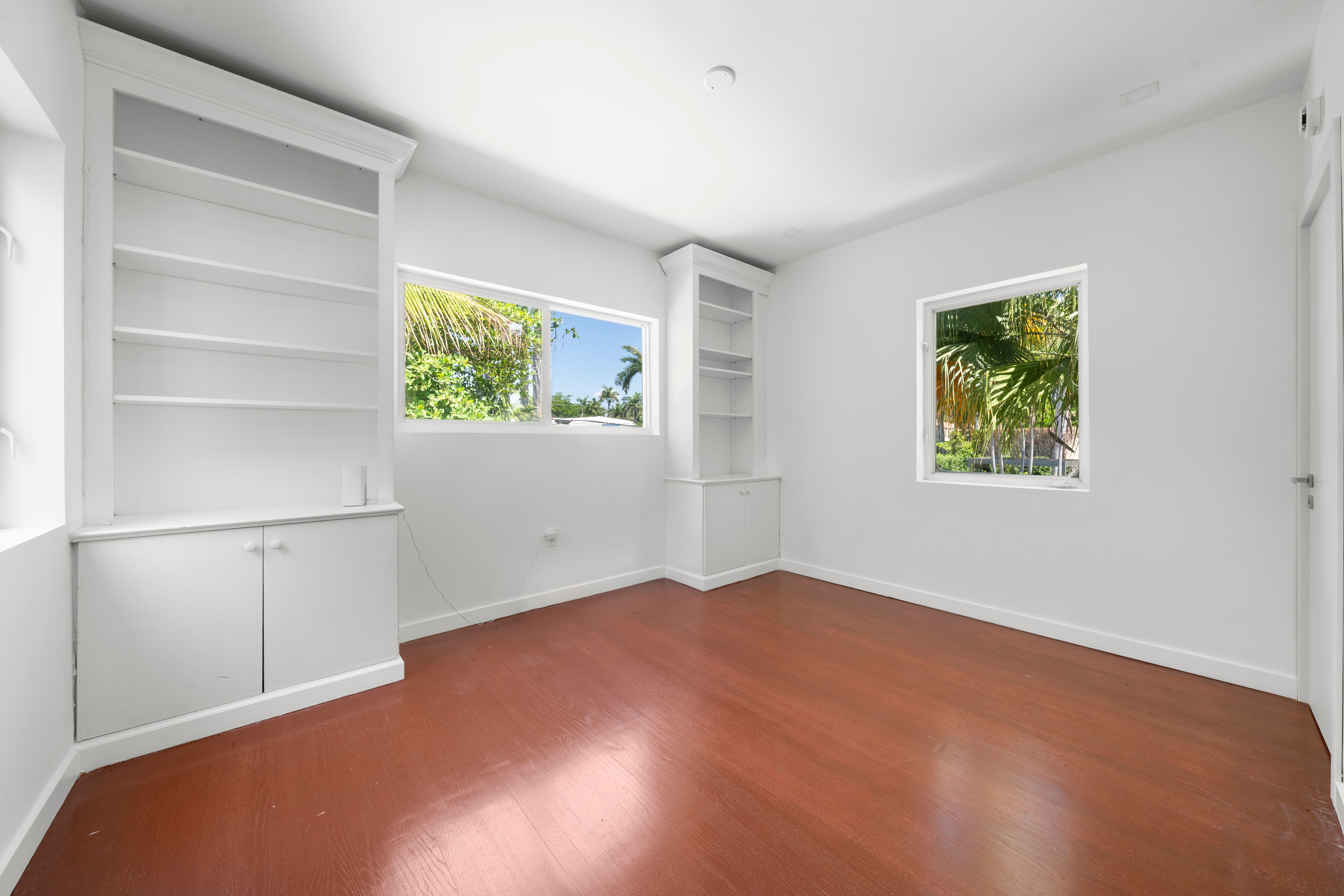 5824 Alton Road Miami Beach FL 33140