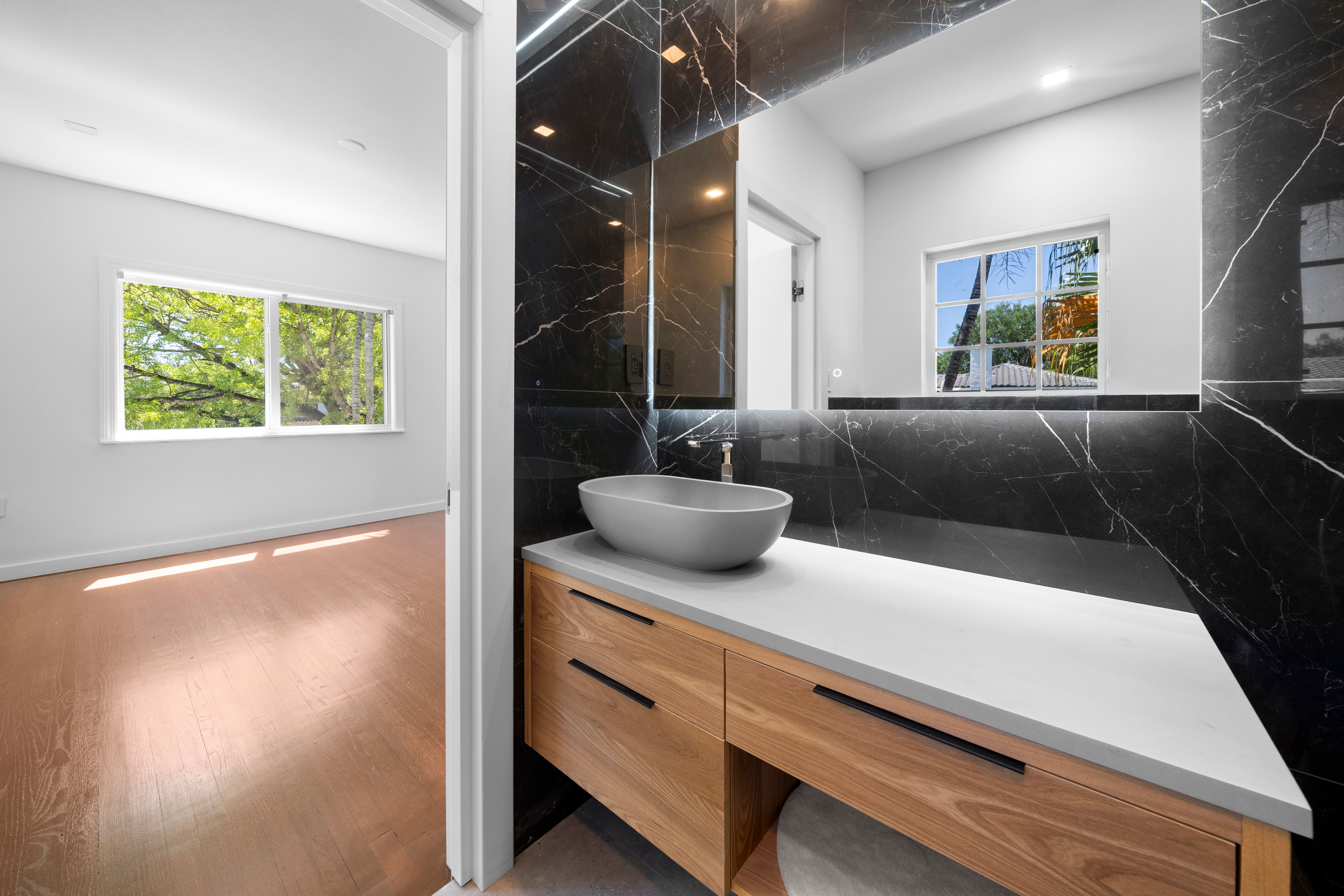 5824 Alton Road Miami Beach FL 33140