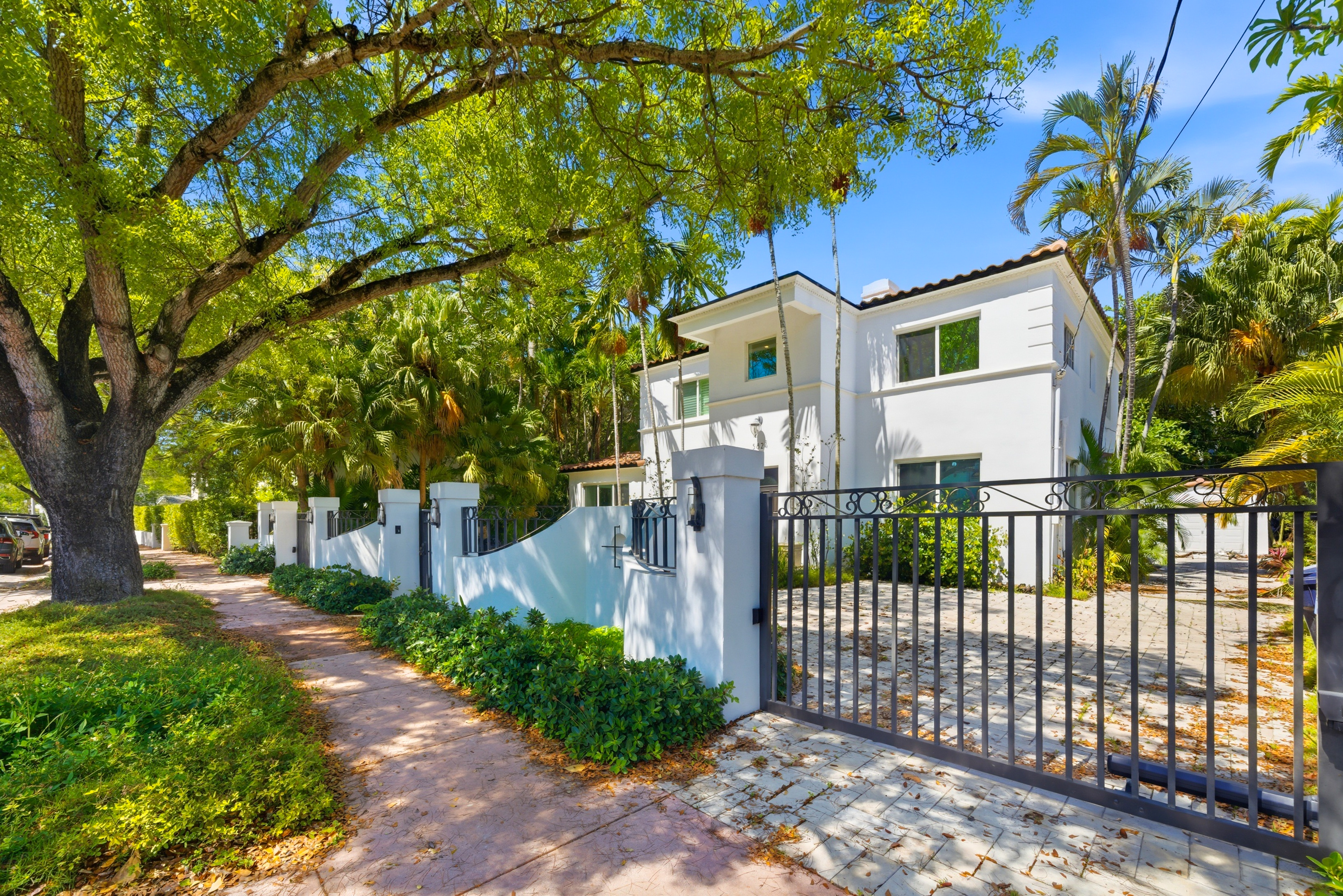 5824 Alton Road Miami Beach FL 33140