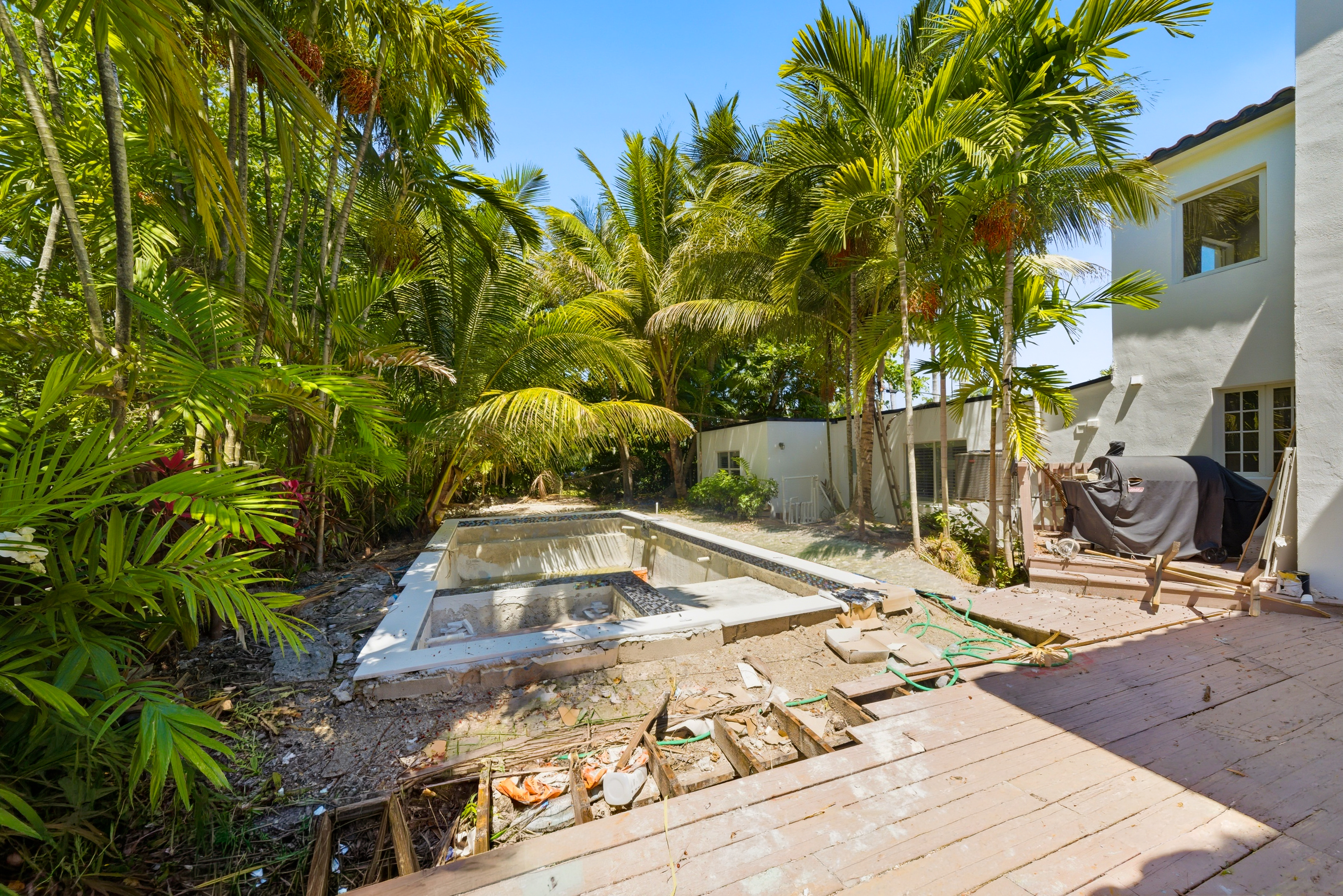 5824 Alton Road Miami Beach FL 33140