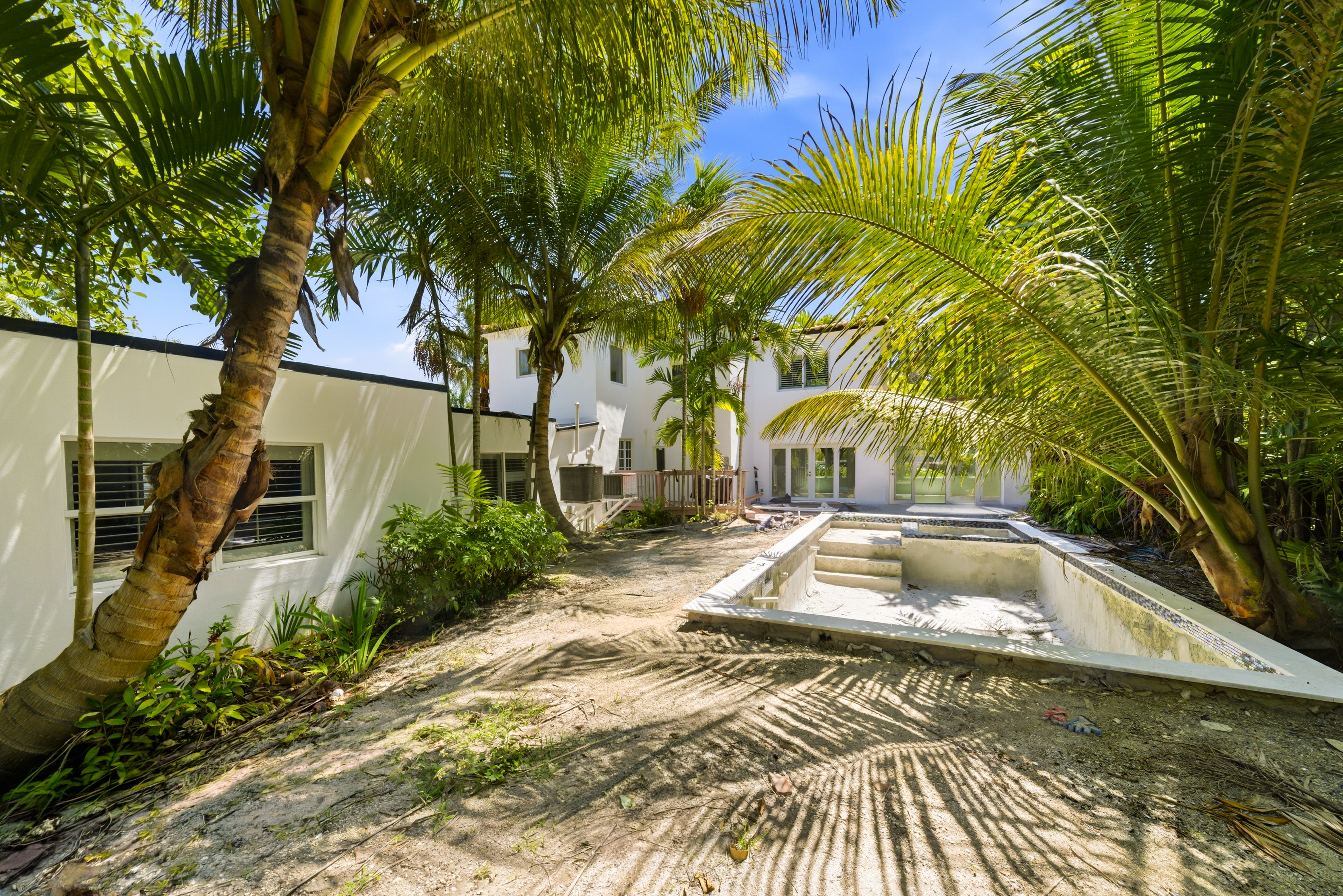 5824 Alton Road Miami Beach FL 33140
