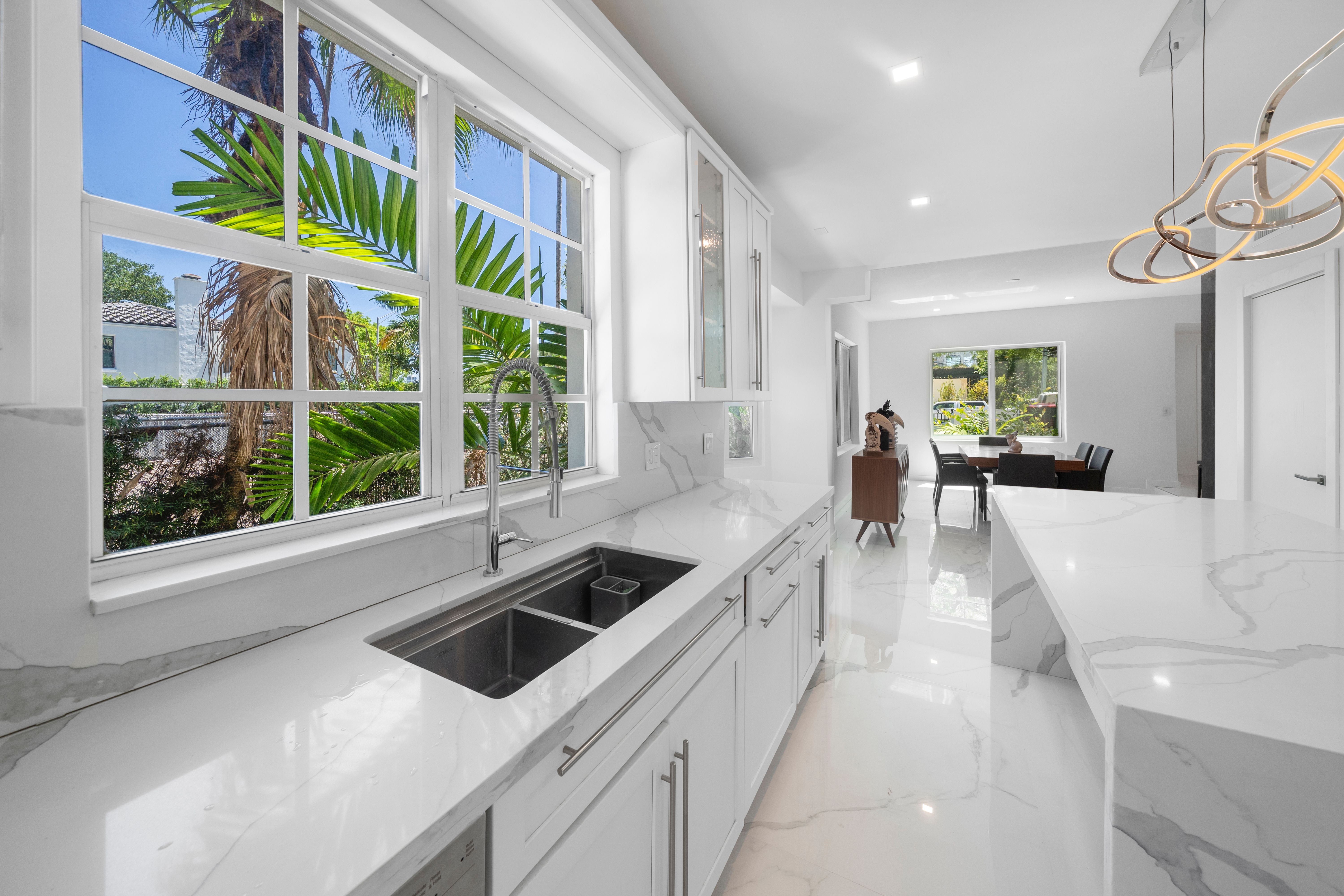 5824 Alton Road Miami Beach FL 33140