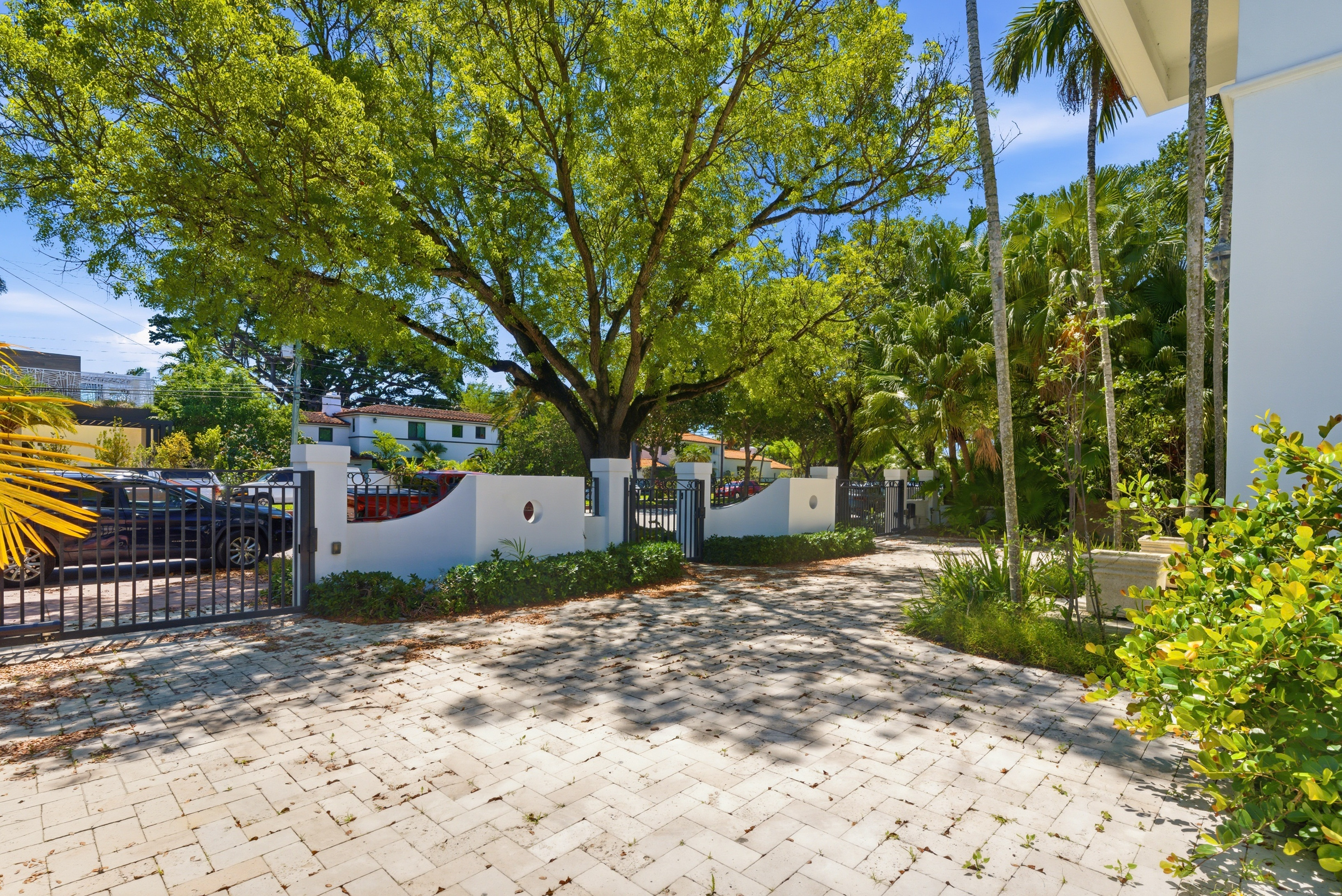 5824 Alton Road Miami Beach FL 33140