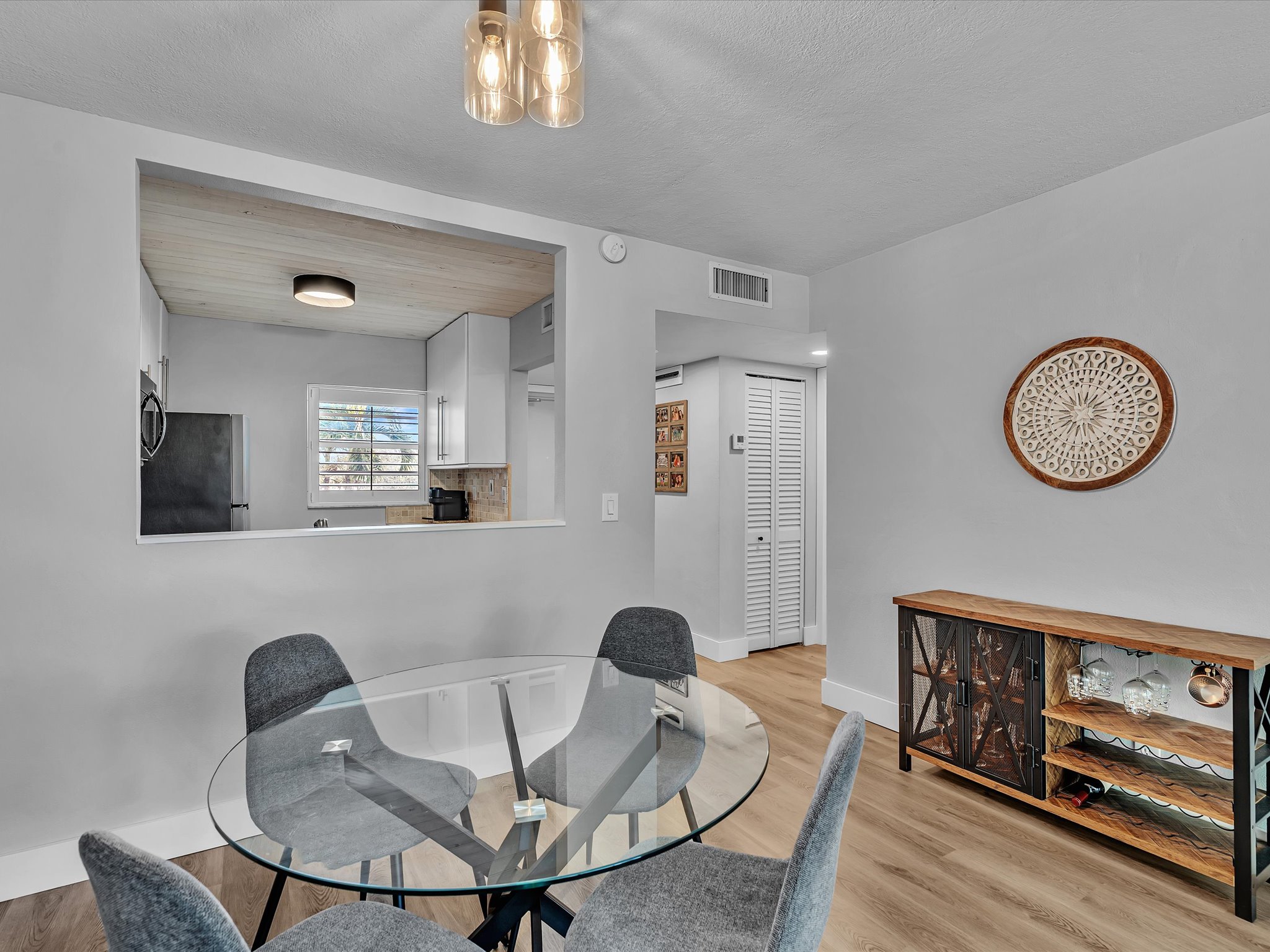 9340 Lagoon Place Davie FL 33324