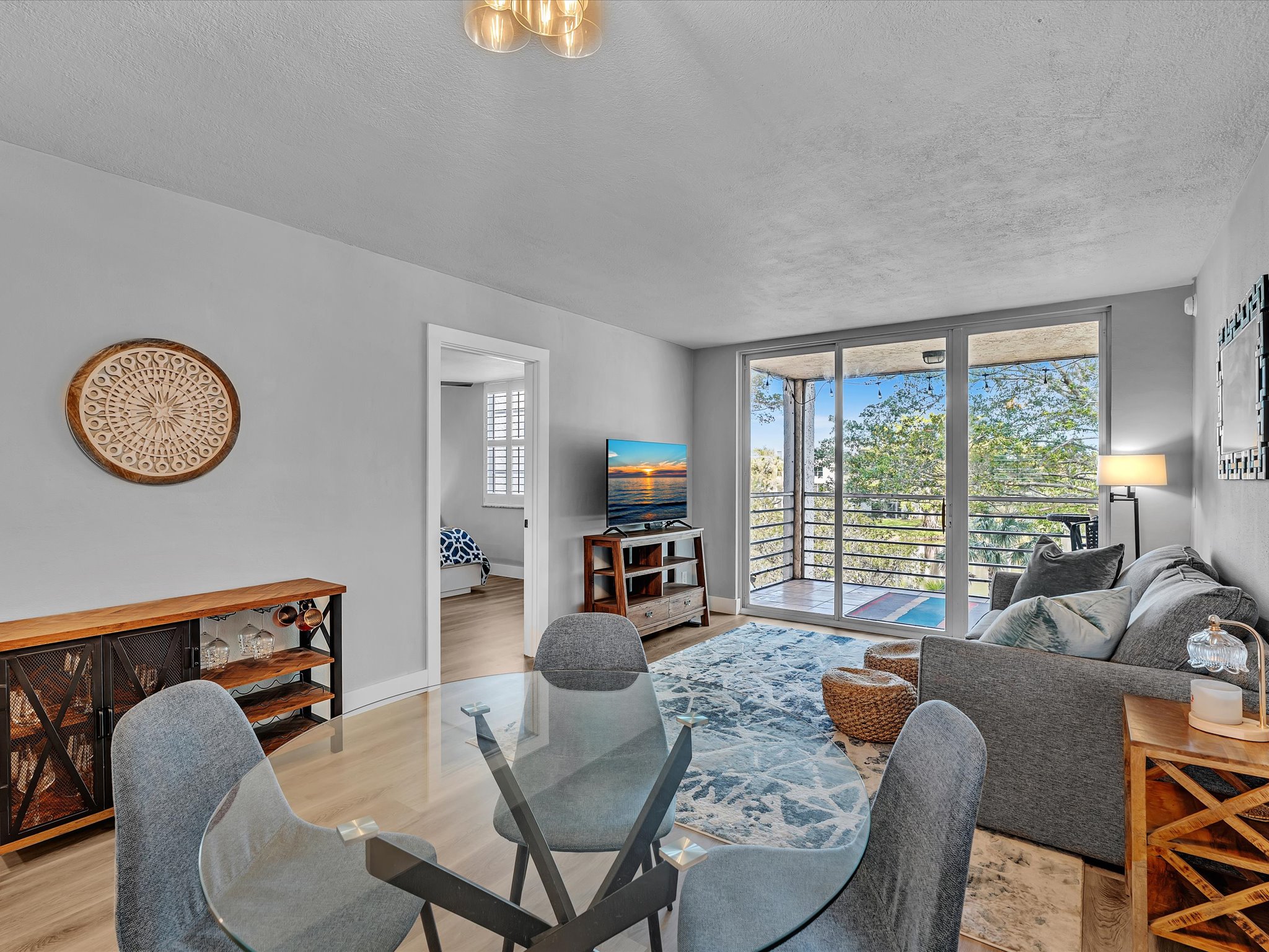 9340 Lagoon Place Davie FL 33324