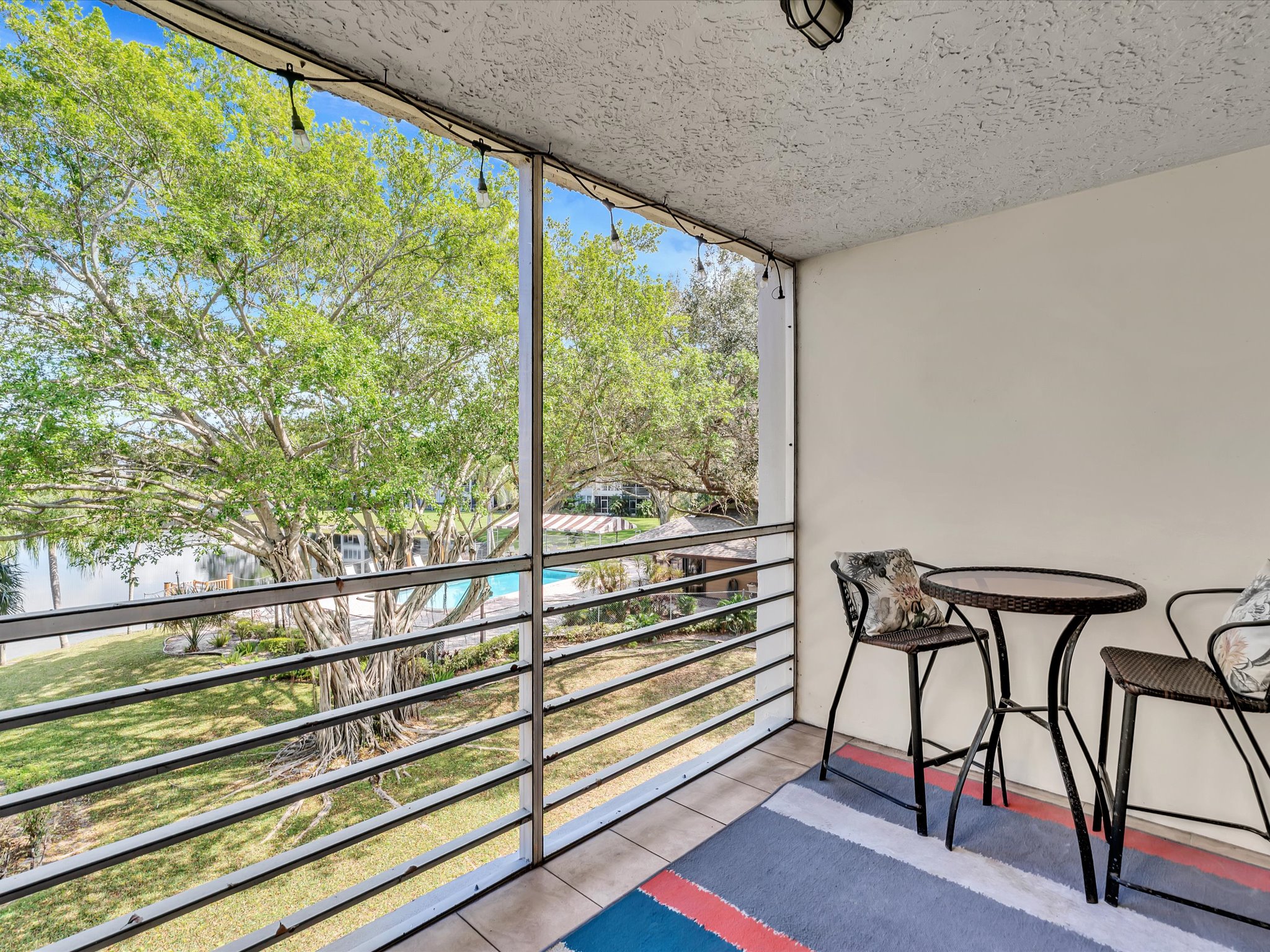 9340 Lagoon Place Davie FL 33324