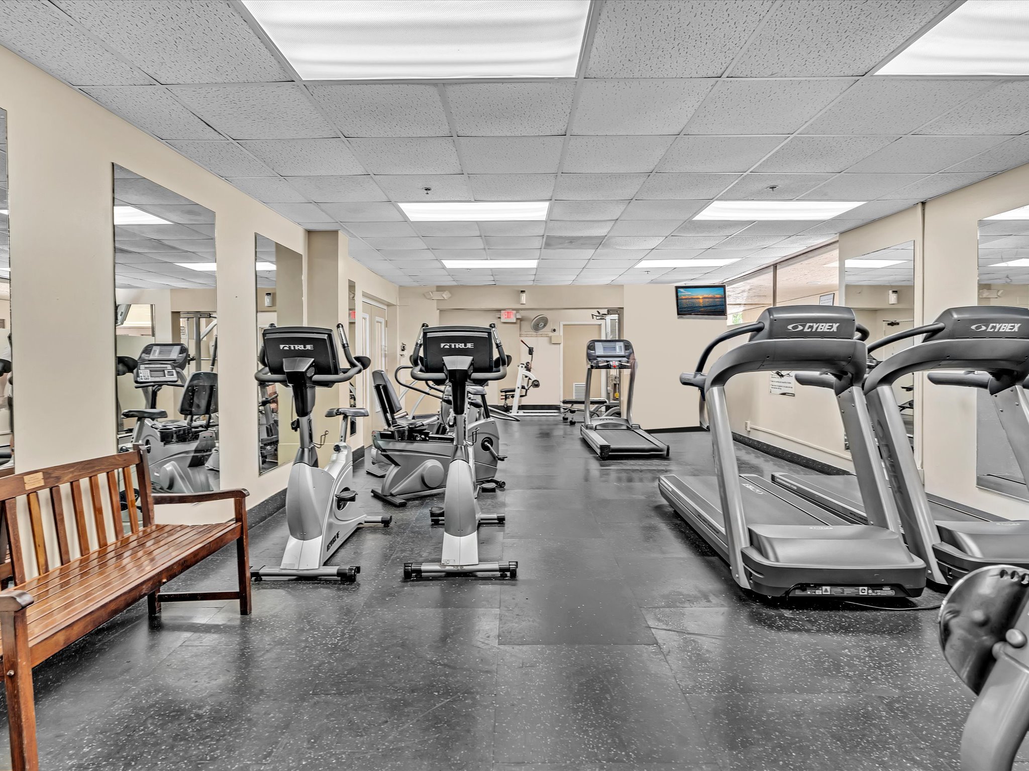9340 Lagoon Place Davie FL 33324