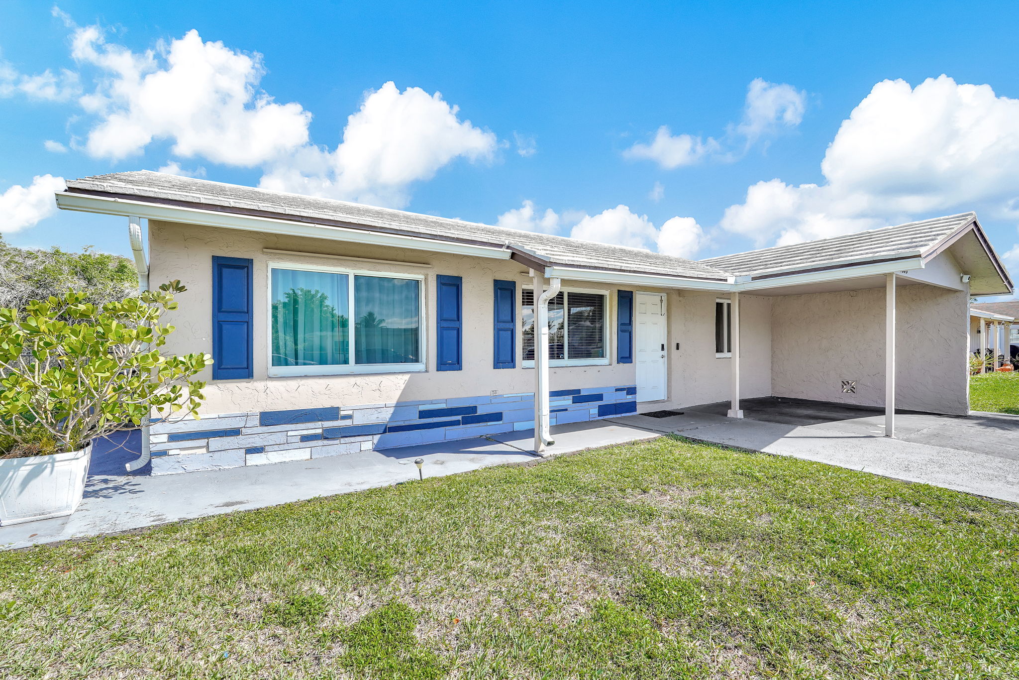 9603 NW 74th Court Tamarac FL 33321