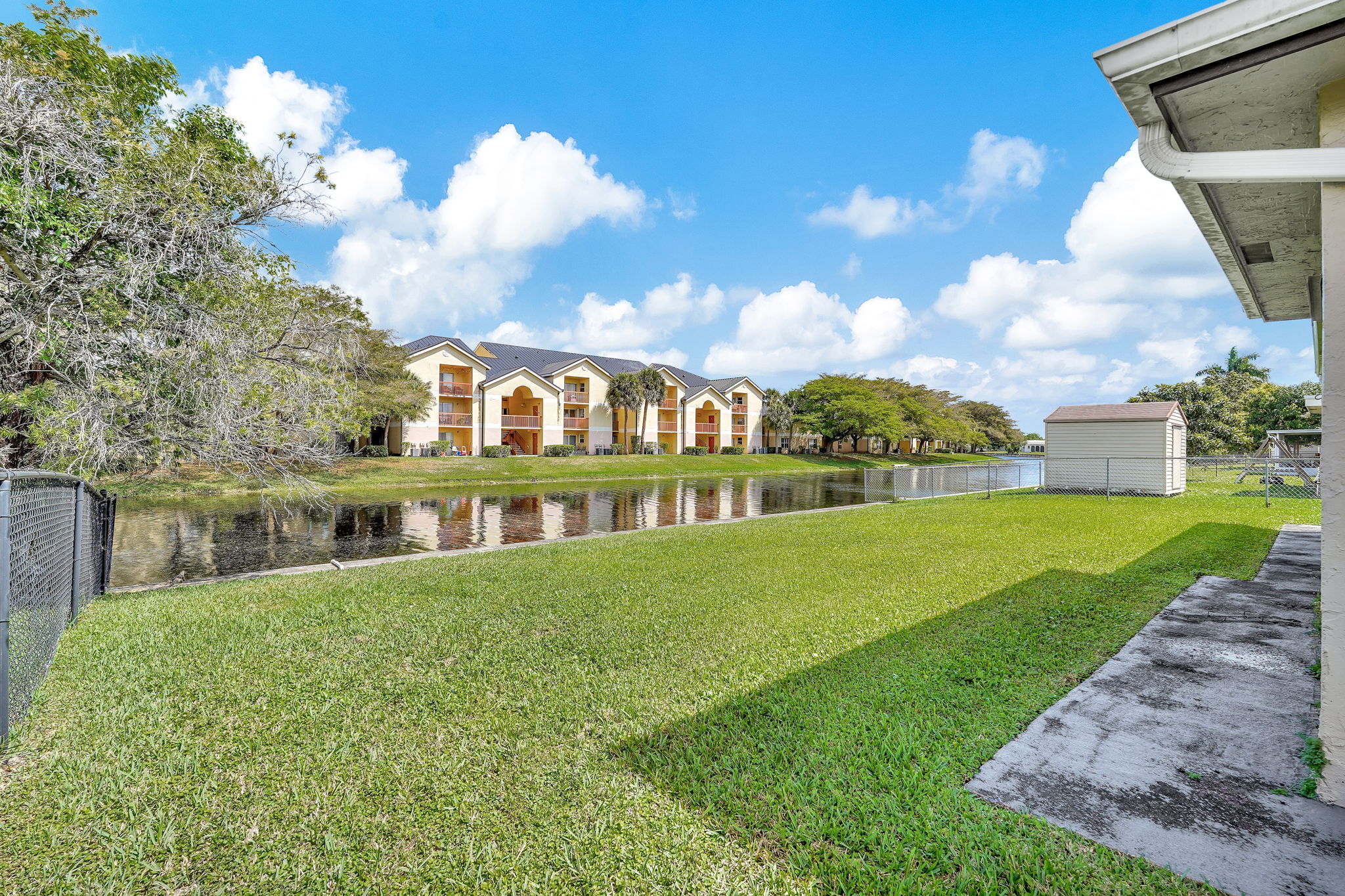 9603 NW 74th Court Tamarac FL 33321