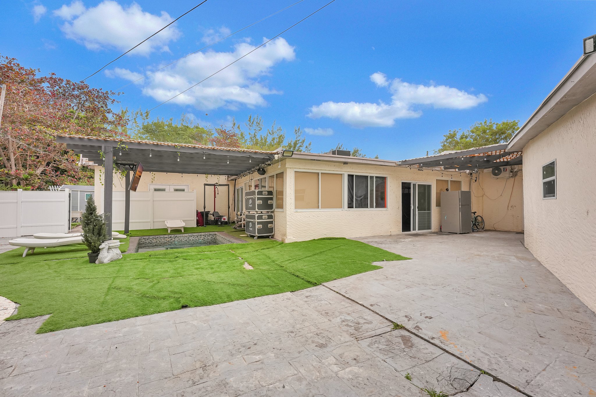 18600 NE 7th Court North Miami Beach FL 33179