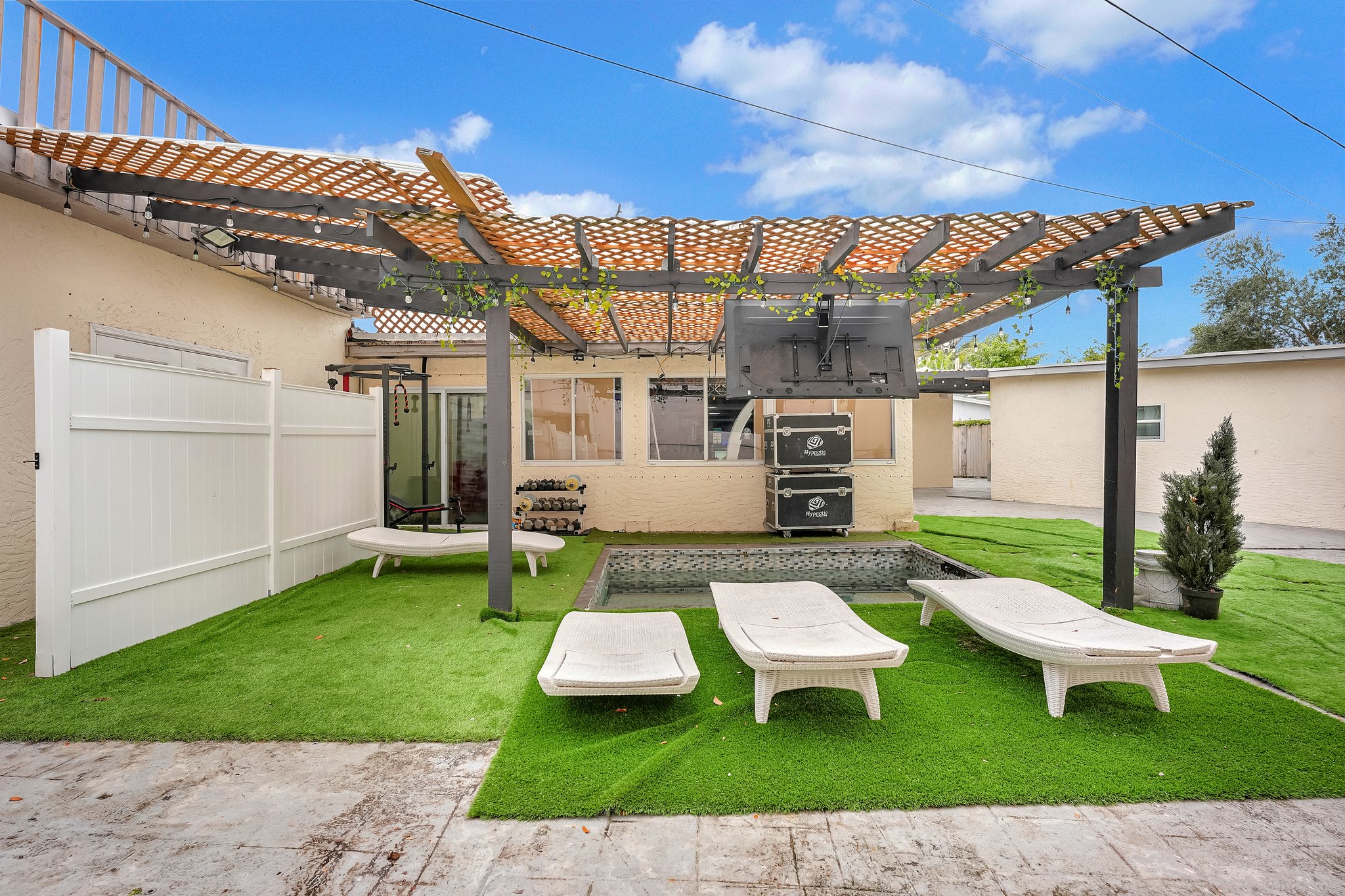 18600 NE 7th Court North Miami Beach FL 33179