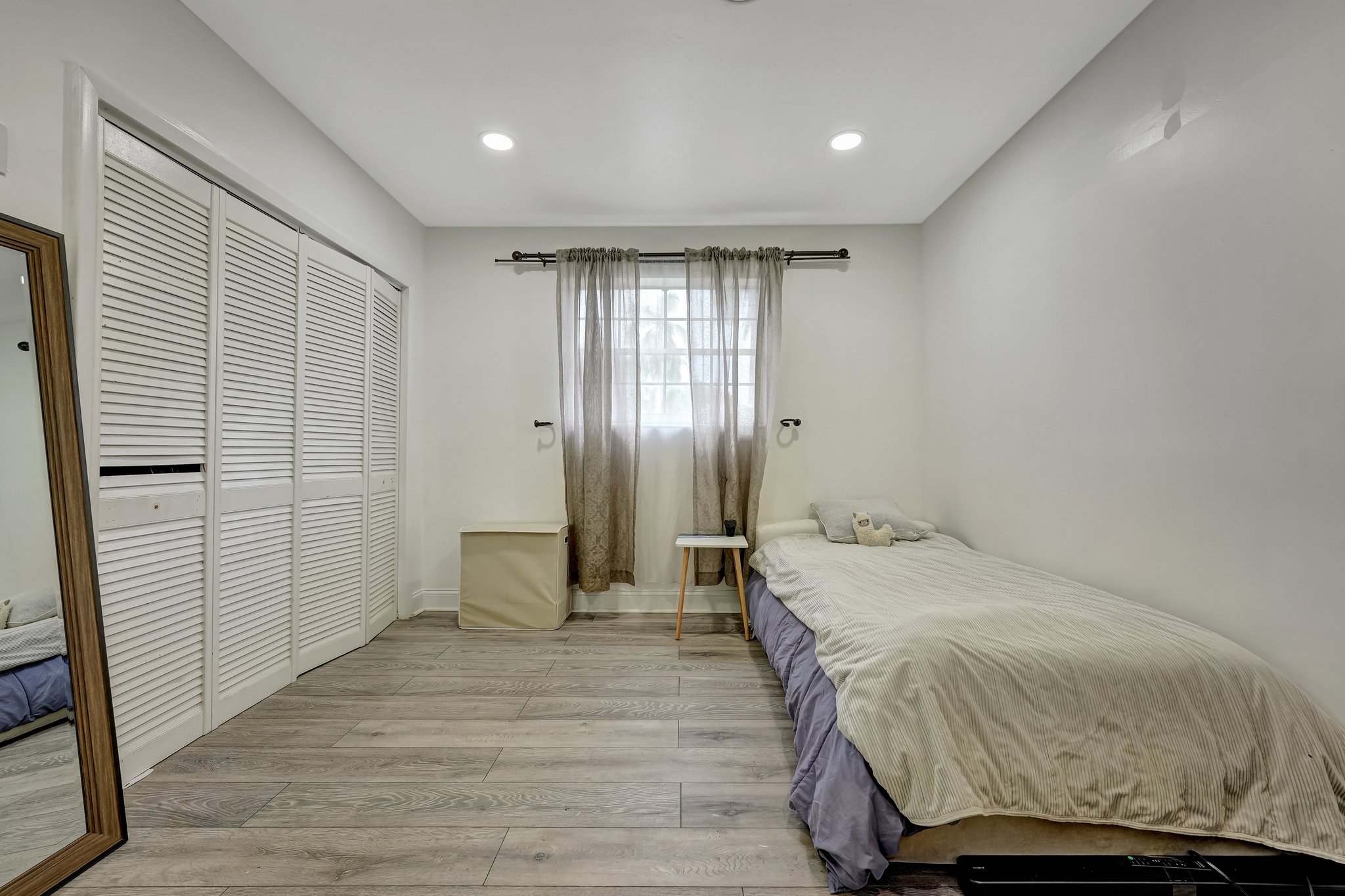 18600 NE 7th Court North Miami Beach FL 33179