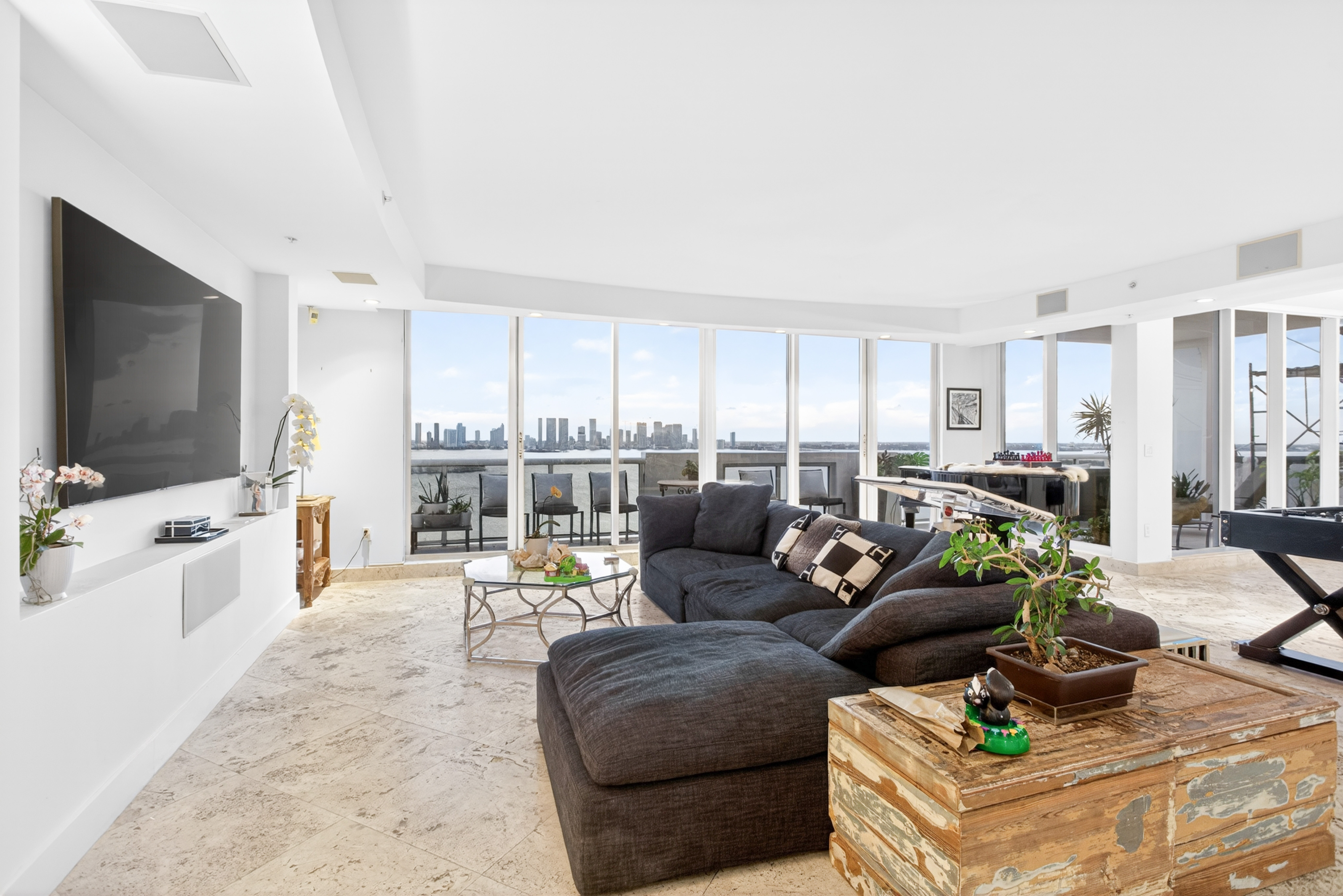 1900 Sunset Harbour Drive Miami Beach FL 33139