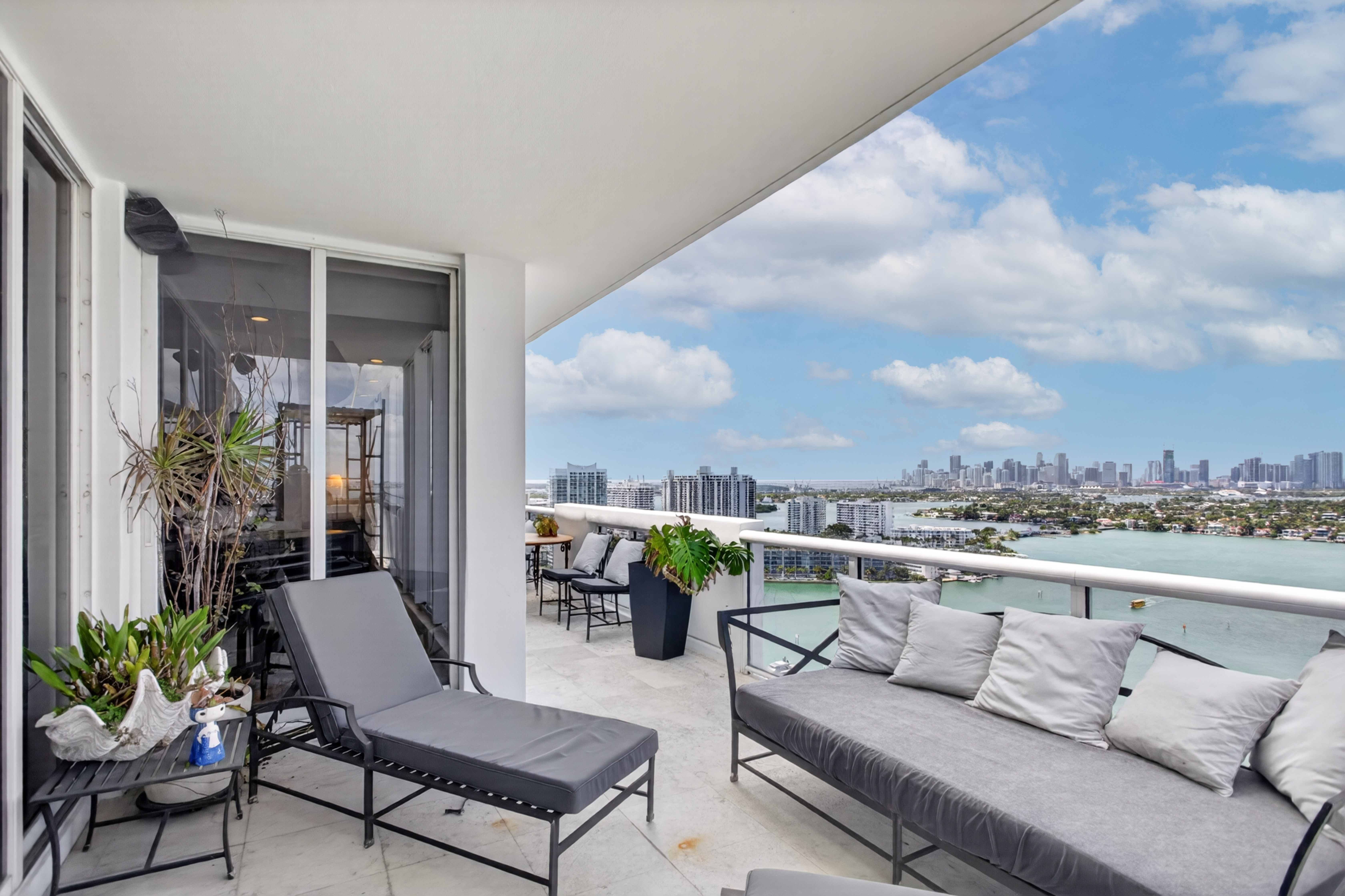1900 Sunset Harbour Drive Miami Beach FL 33139