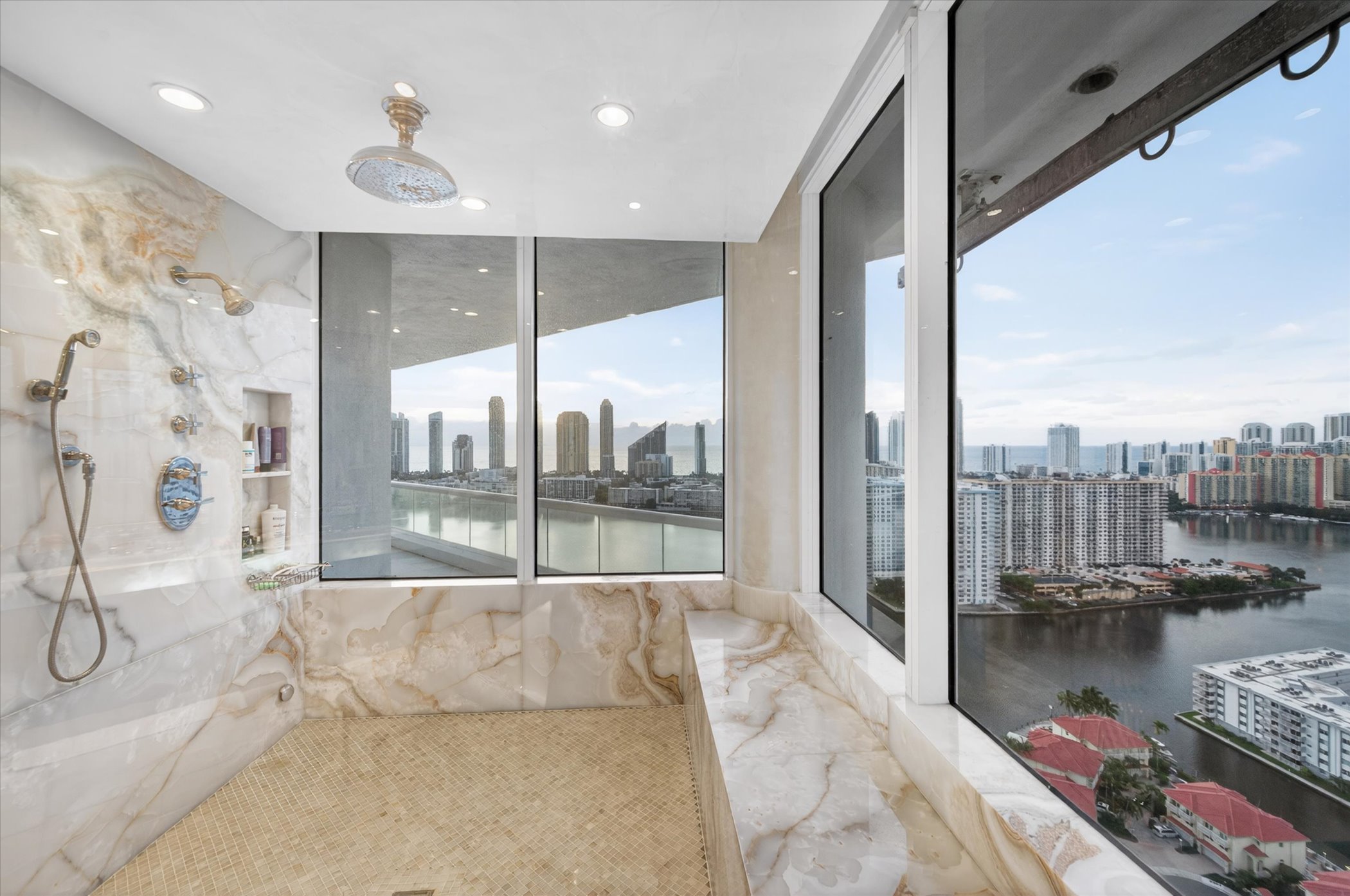 2600 Island Boulevard Aventura FL 33160