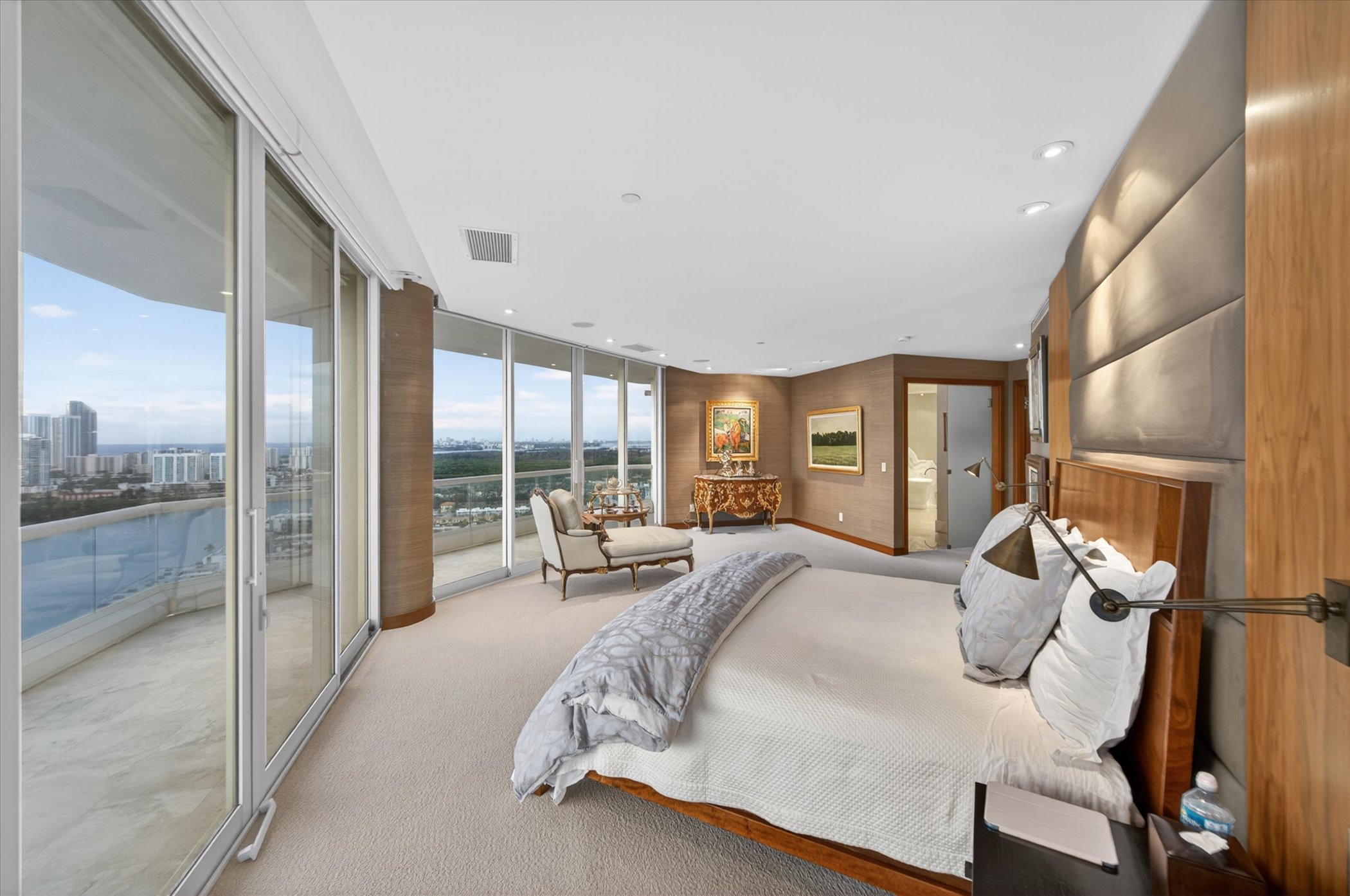 2600 Island Boulevard Aventura FL 33160