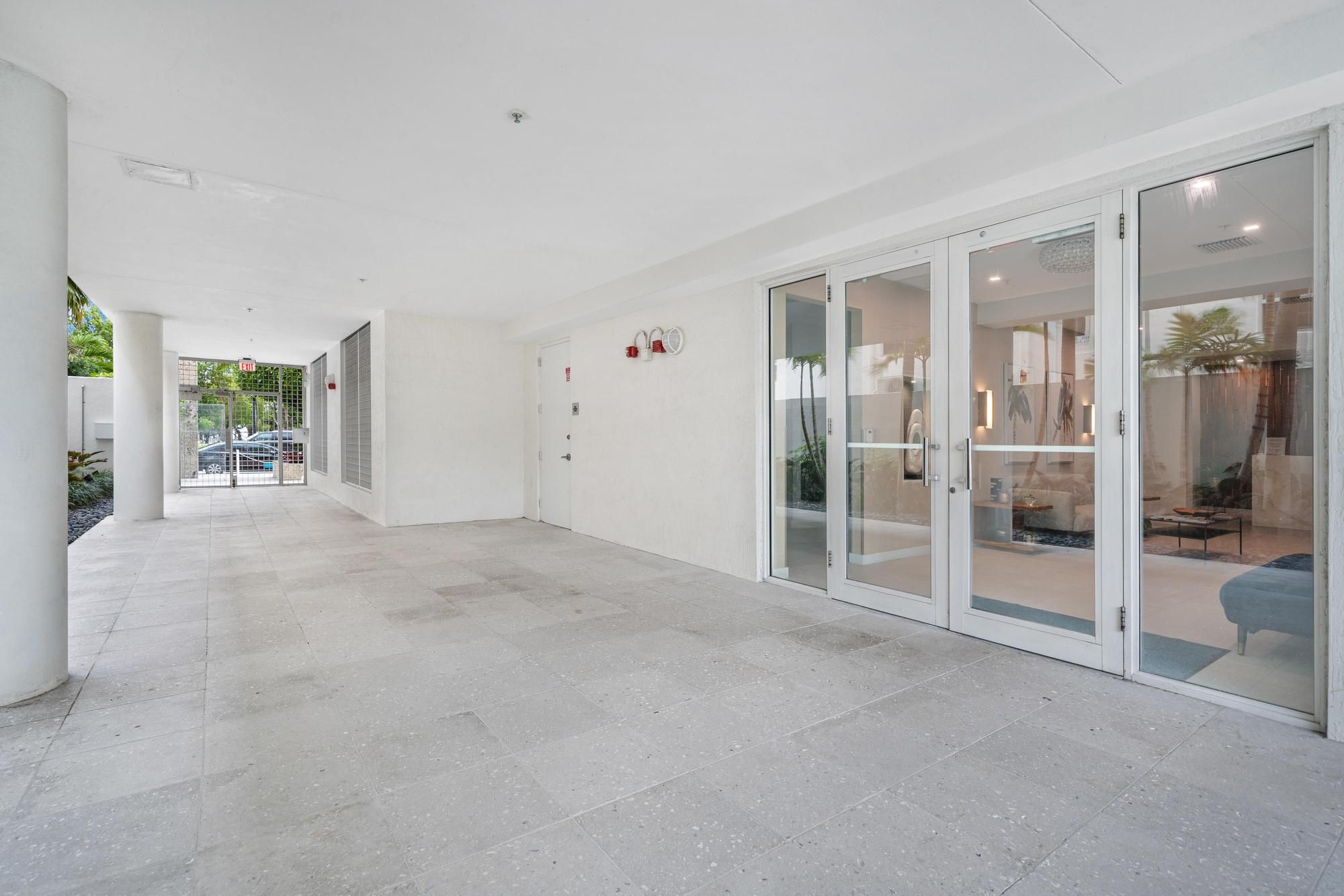 226 Ocean Drive Miami Beach FL 33139