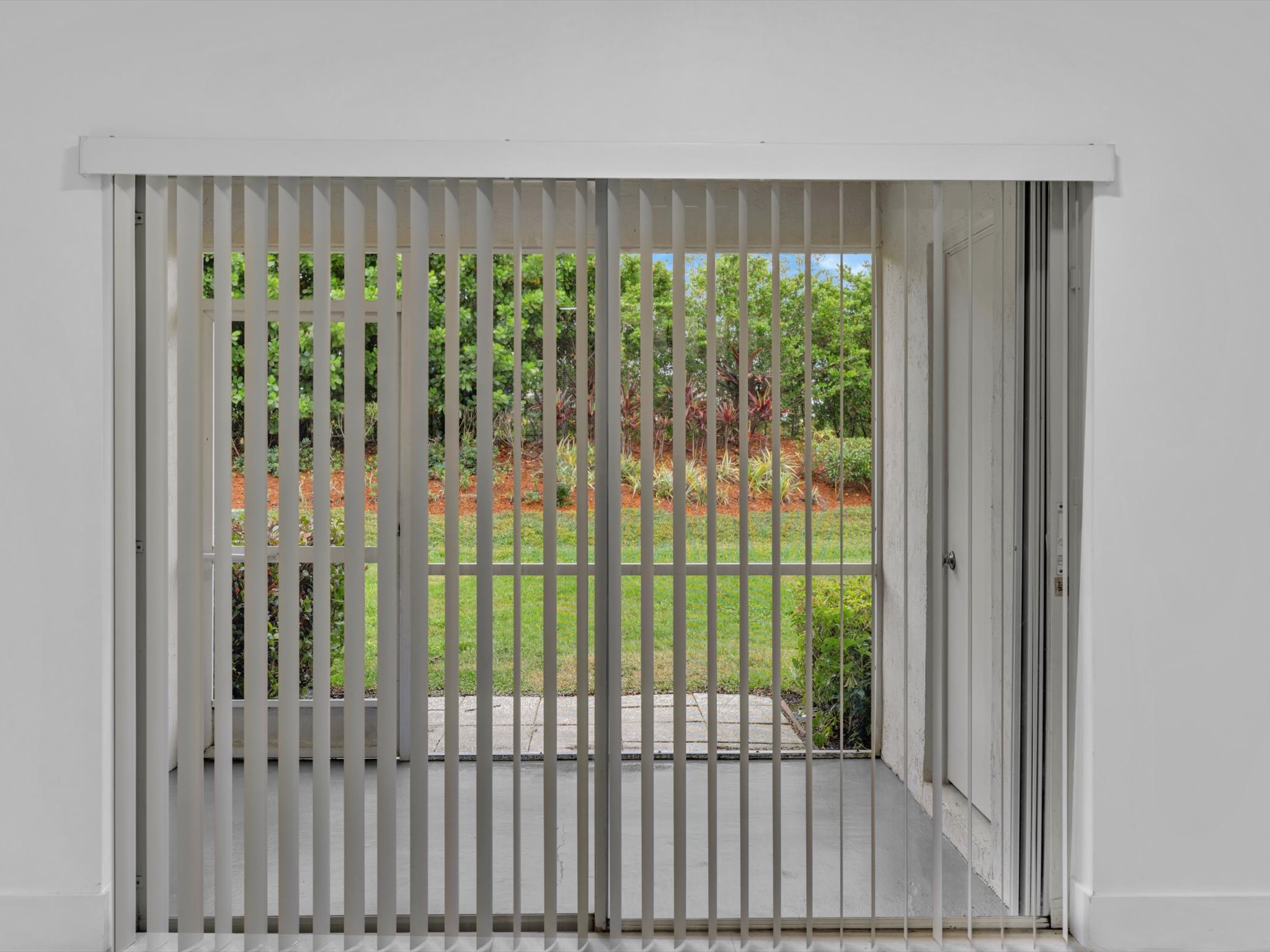 8 Key West Court Weston FL 33326