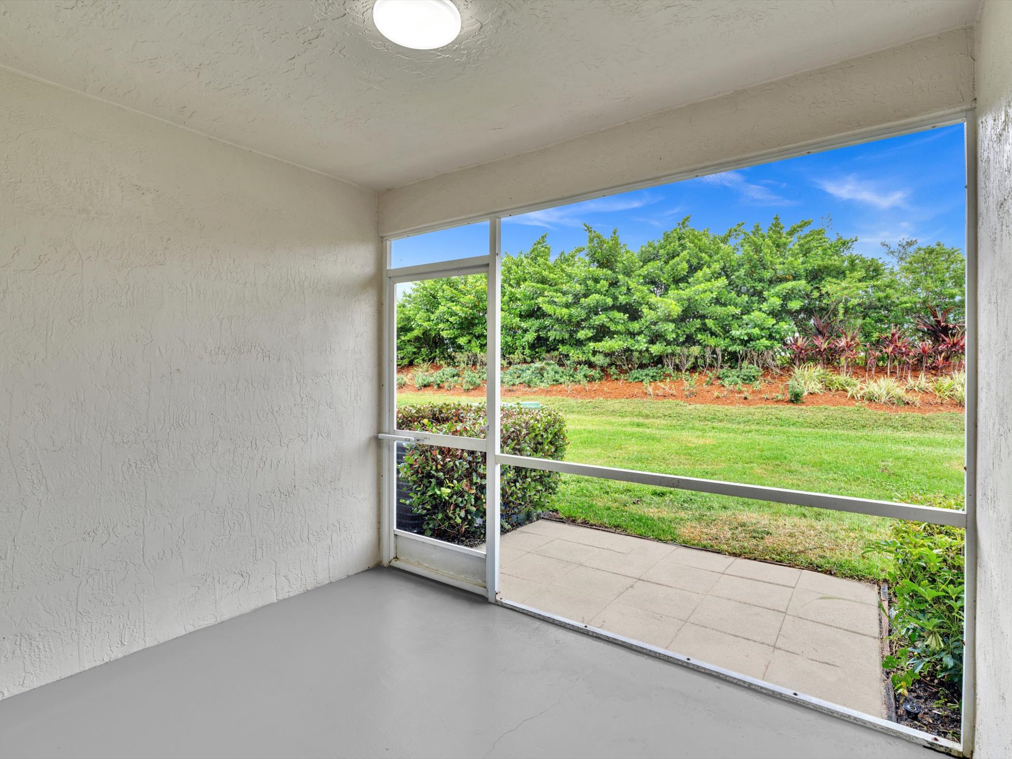 8 Key West Court Weston FL 33326