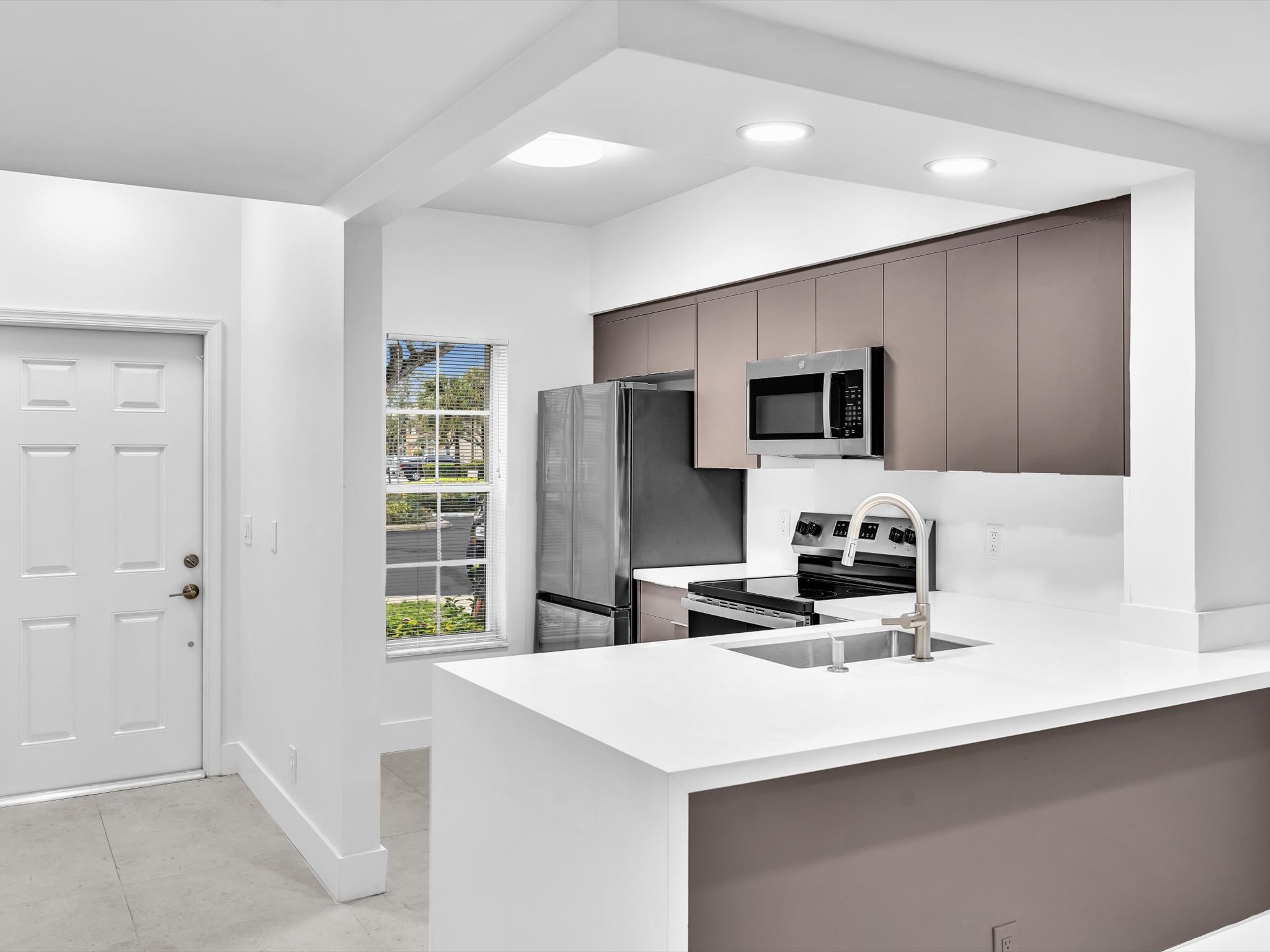 8 Key West Court Weston FL 33326