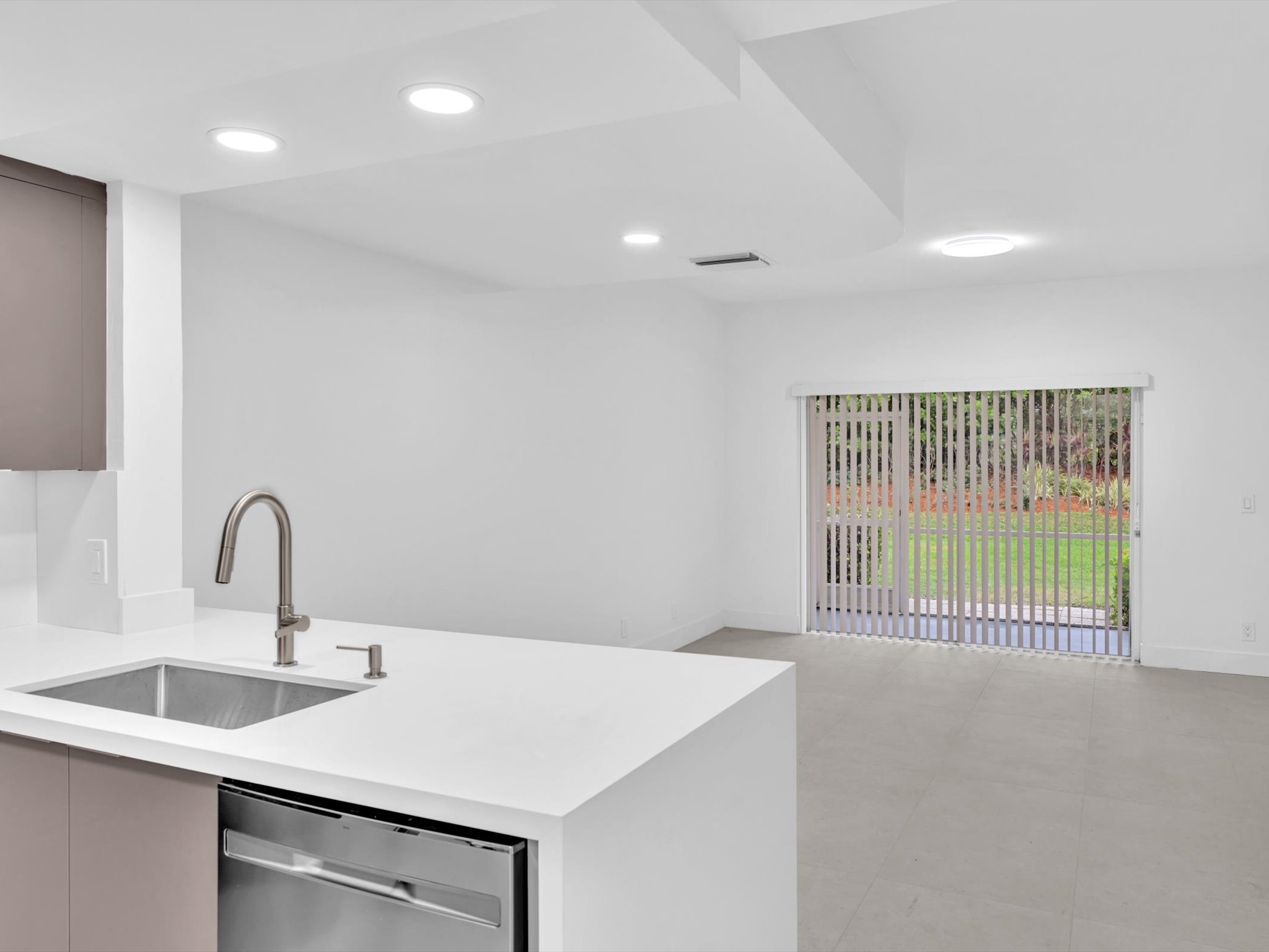 8 Key West Court Weston FL 33326