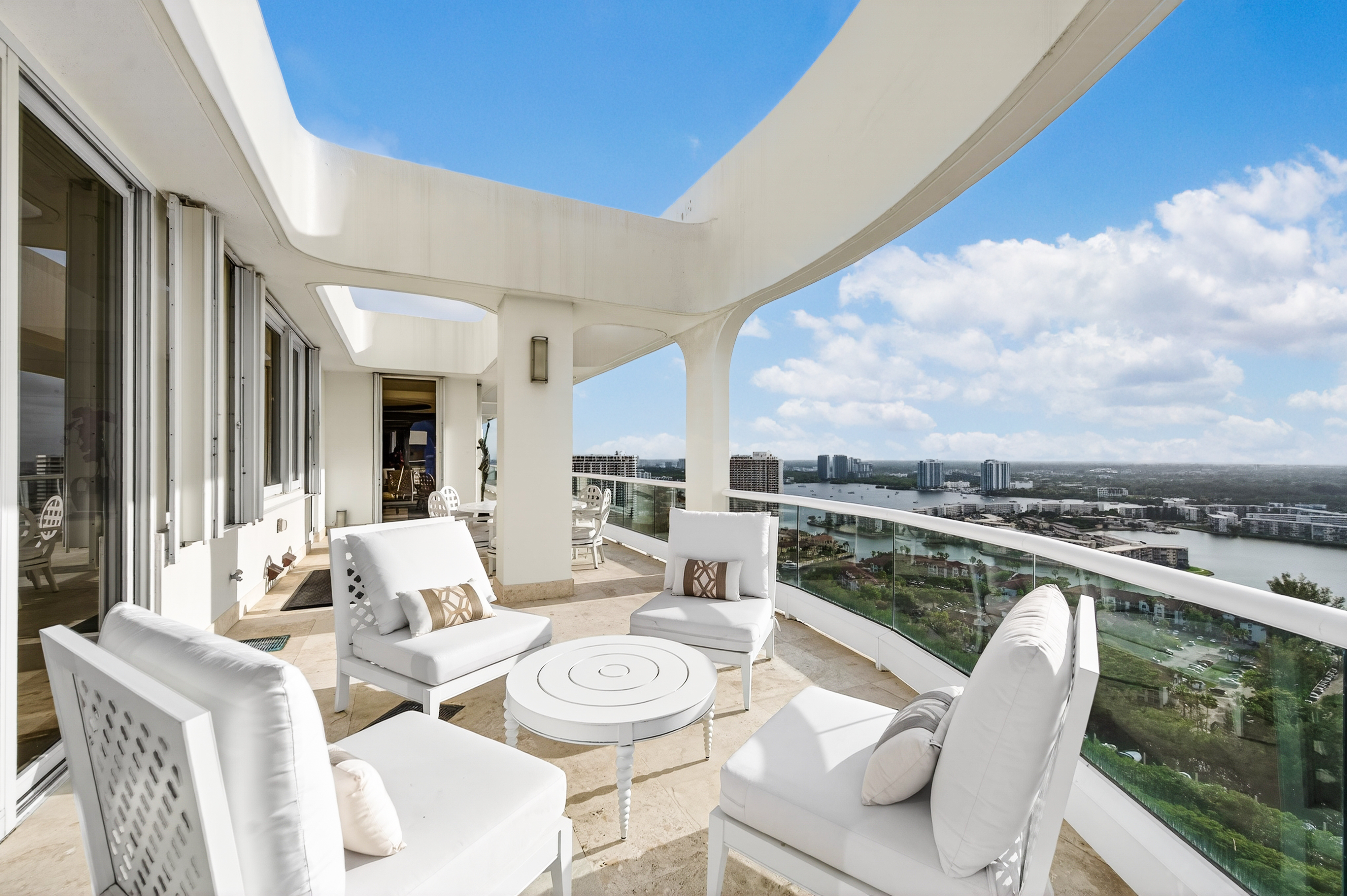 7000 Island Boulevard Aventura FL 33160