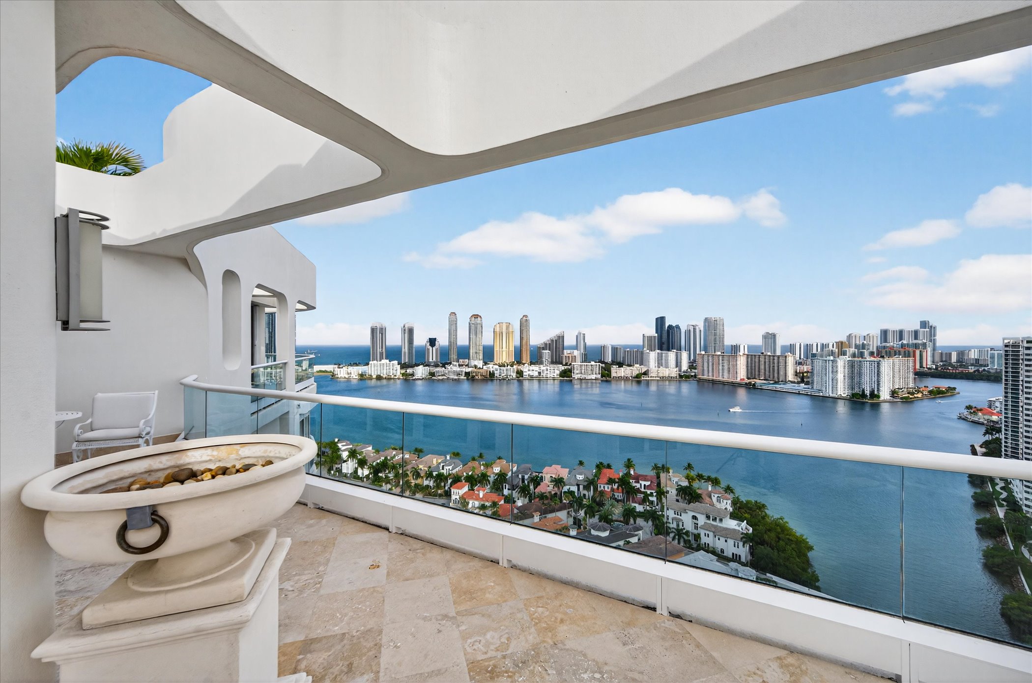 7000 Island Boulevard Aventura FL 33160